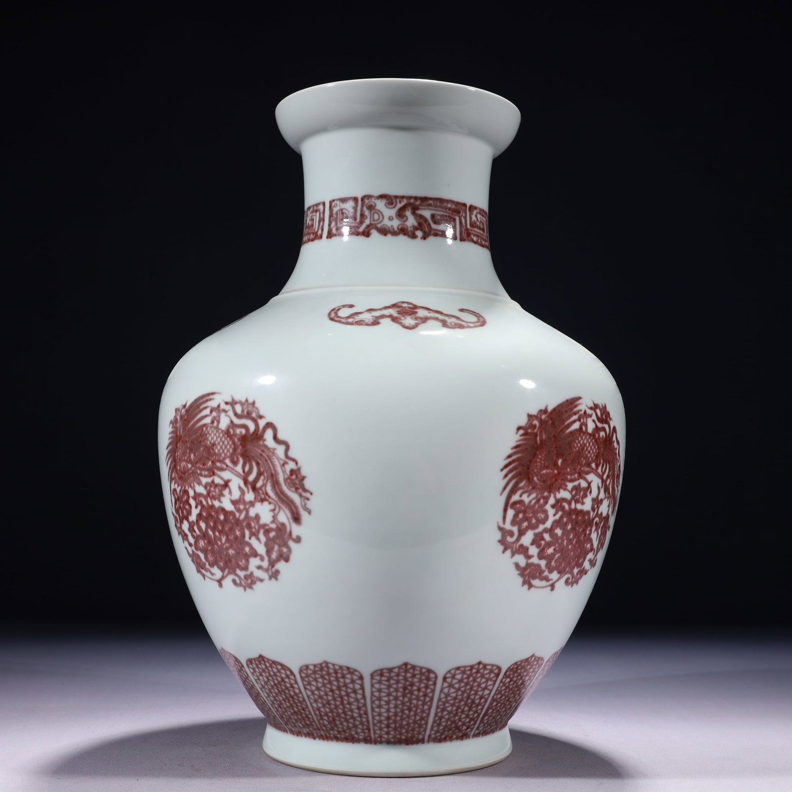 An Exquisite Underglaze-Red Phoenix Pattern Vase - 8