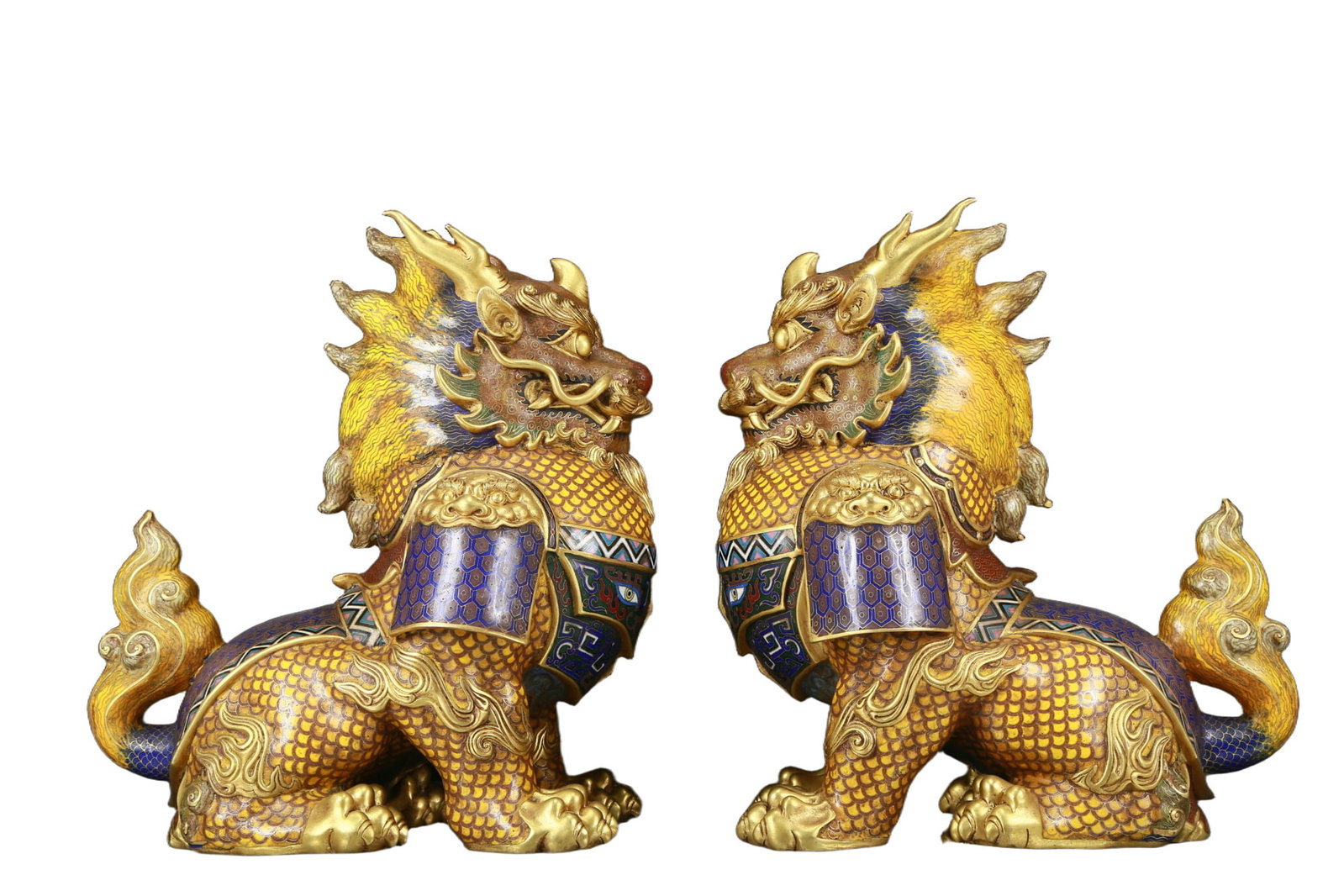 A Pair of Rare Cloisonne Auspicious Beast Censers: A Pair of Rare Cloisonne Auspicious Beast Censers，Qing Dynasty, China，Qianlong Four-character Mark，Size:11.8inx7.9inx13.8in，Total Weight:18.30kg