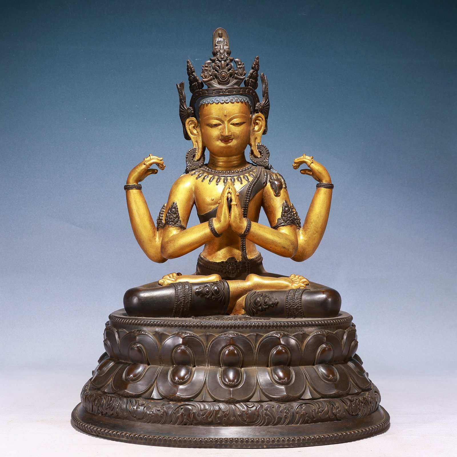 A Solemn Gilt Bronze Statue of Four-arms Avalokitesvara: A Solemn Gilt Bronze Statue of Four-arms Avalokitesvara,Qing Dynasty,China,Size:18.1inx15.4inx24.4in,Weight:21100g
