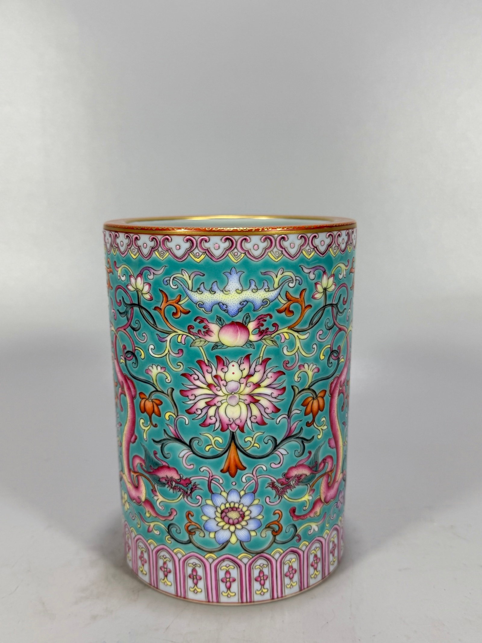 An Exquisite Famille-Rose Painted Gold Lotus and Dragon Pattern Brush Pot: An Exquisite Famille-Rose Painted Gold Lotus and Dragon Pattern Brush Pot,Qing Dynasty,China,Yongzheng Six-character Mark,Size:5.6inx4in