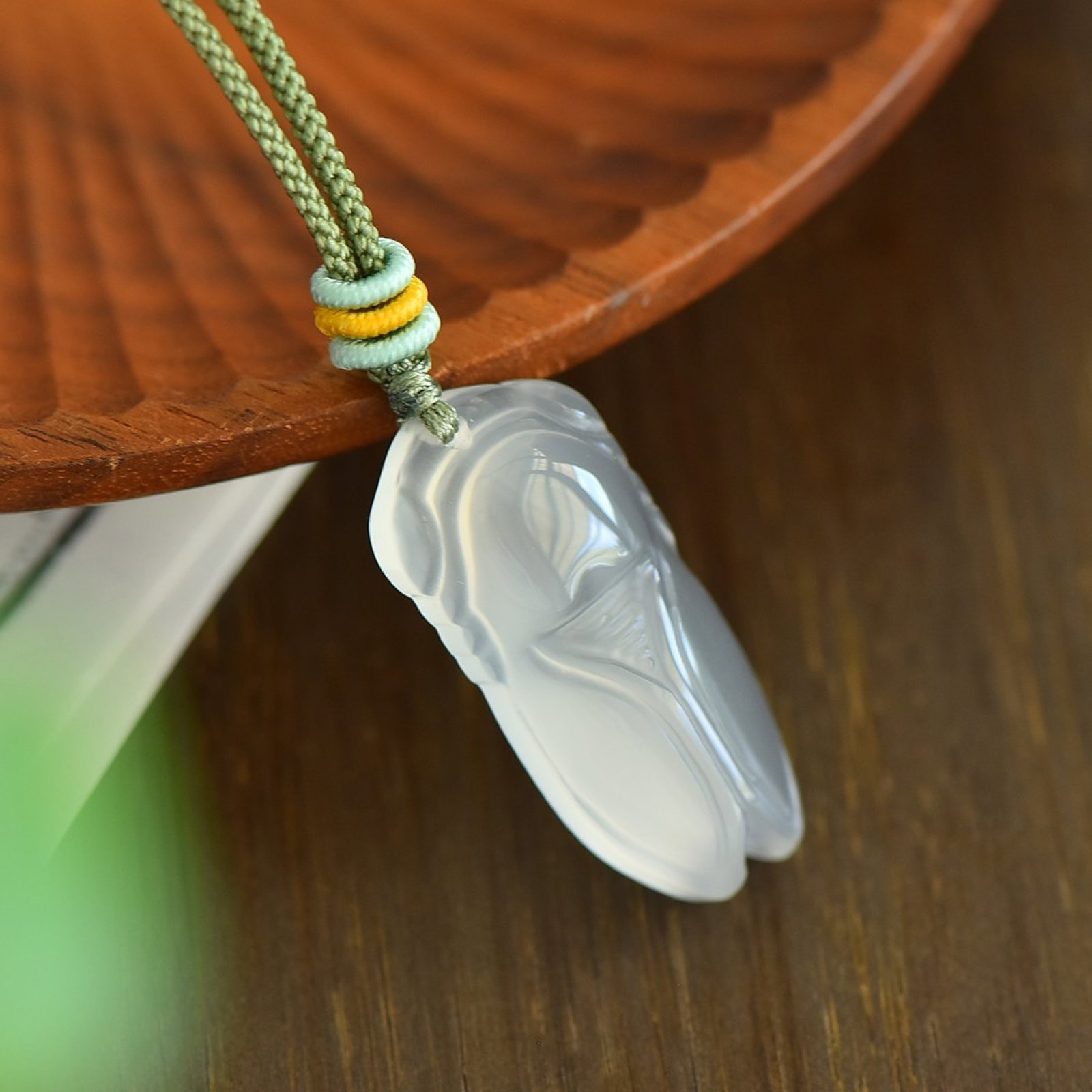 An Exquisite Cicada Pendant - 2