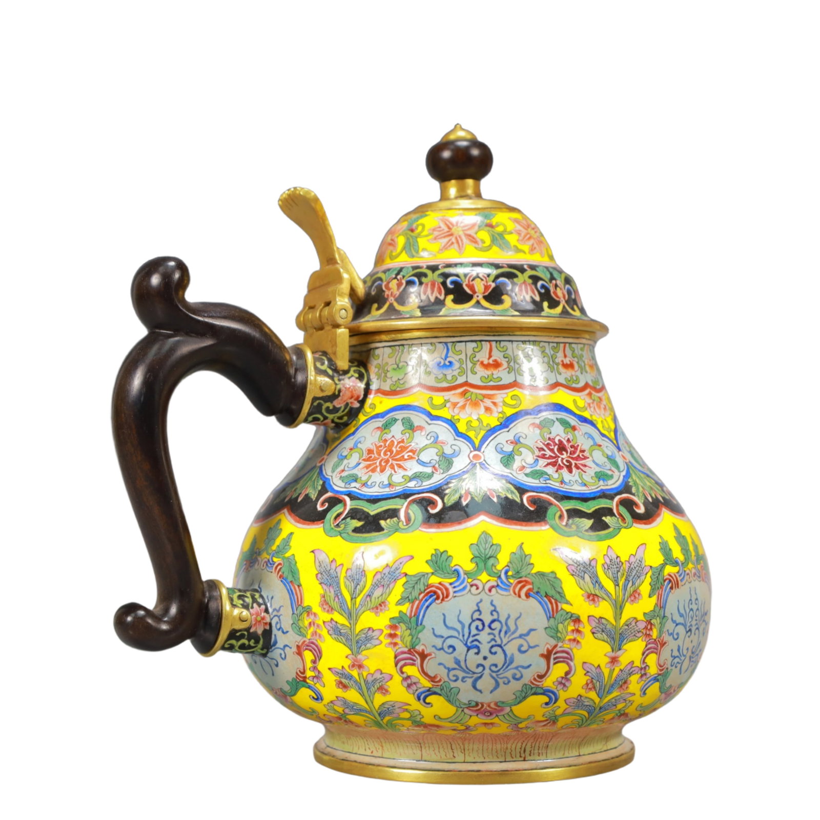 An Exquisite Painted Enamel Flower Pattern Ewer - 5