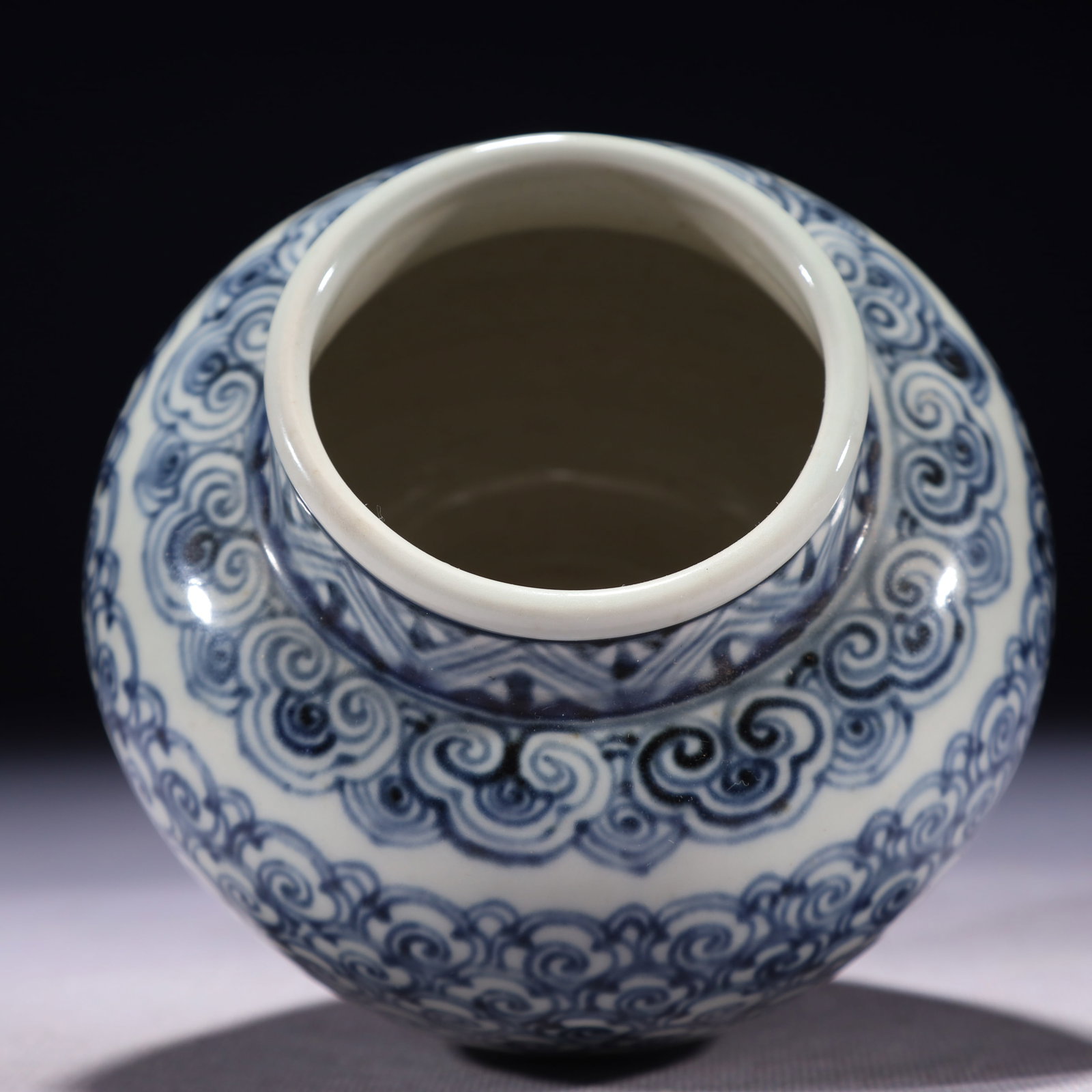An Exquisite Blue and White Auspicious Cloud Pattern Jar - 9