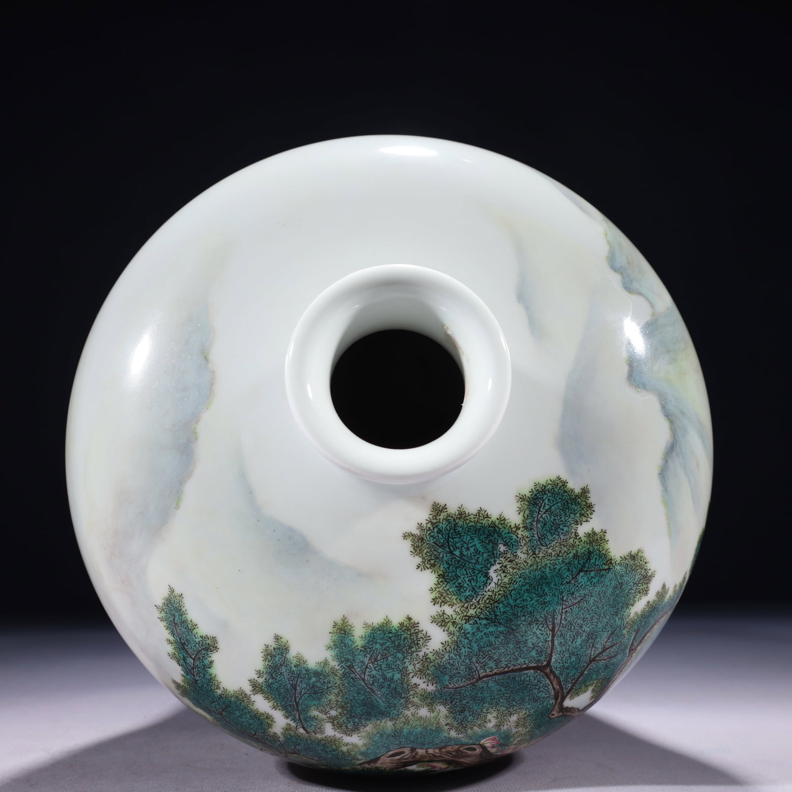 An Exquisite Enamel Landscape Pattern Vase - 9