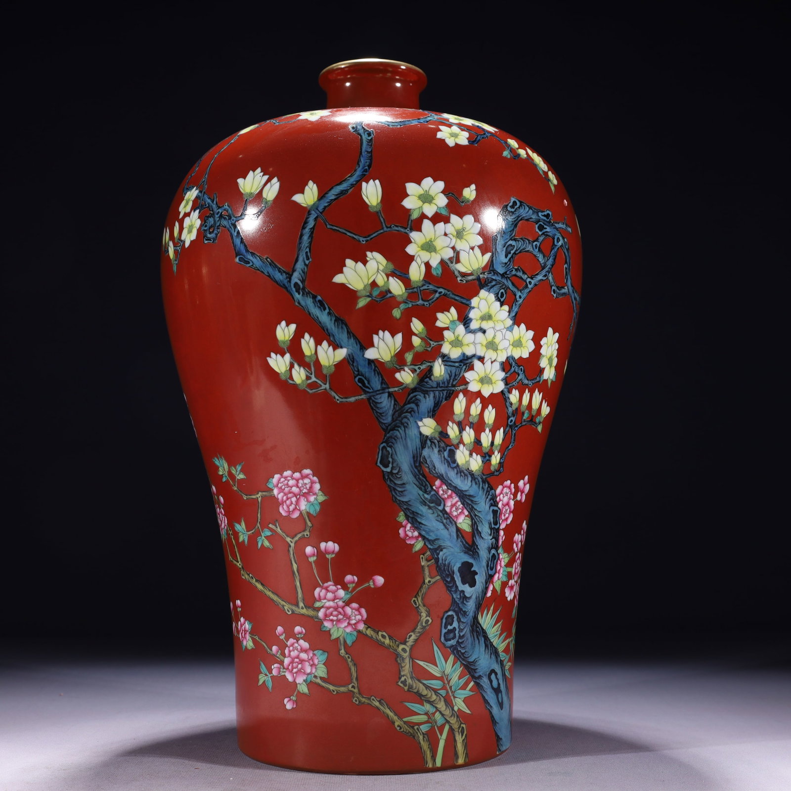 An Exquisite Ruby Red-Glazed Famille-Rose Painted Gold Flower Pattern Vase: An Exquisite Ruby Red-Glazed Famille-Rose Painted Gold Flower Pattern Vase,Qing Dynasty,China,Yongzheng Six-character Mark,Size:8.3inx15in,Weight:4150g 胭脂红粉彩描