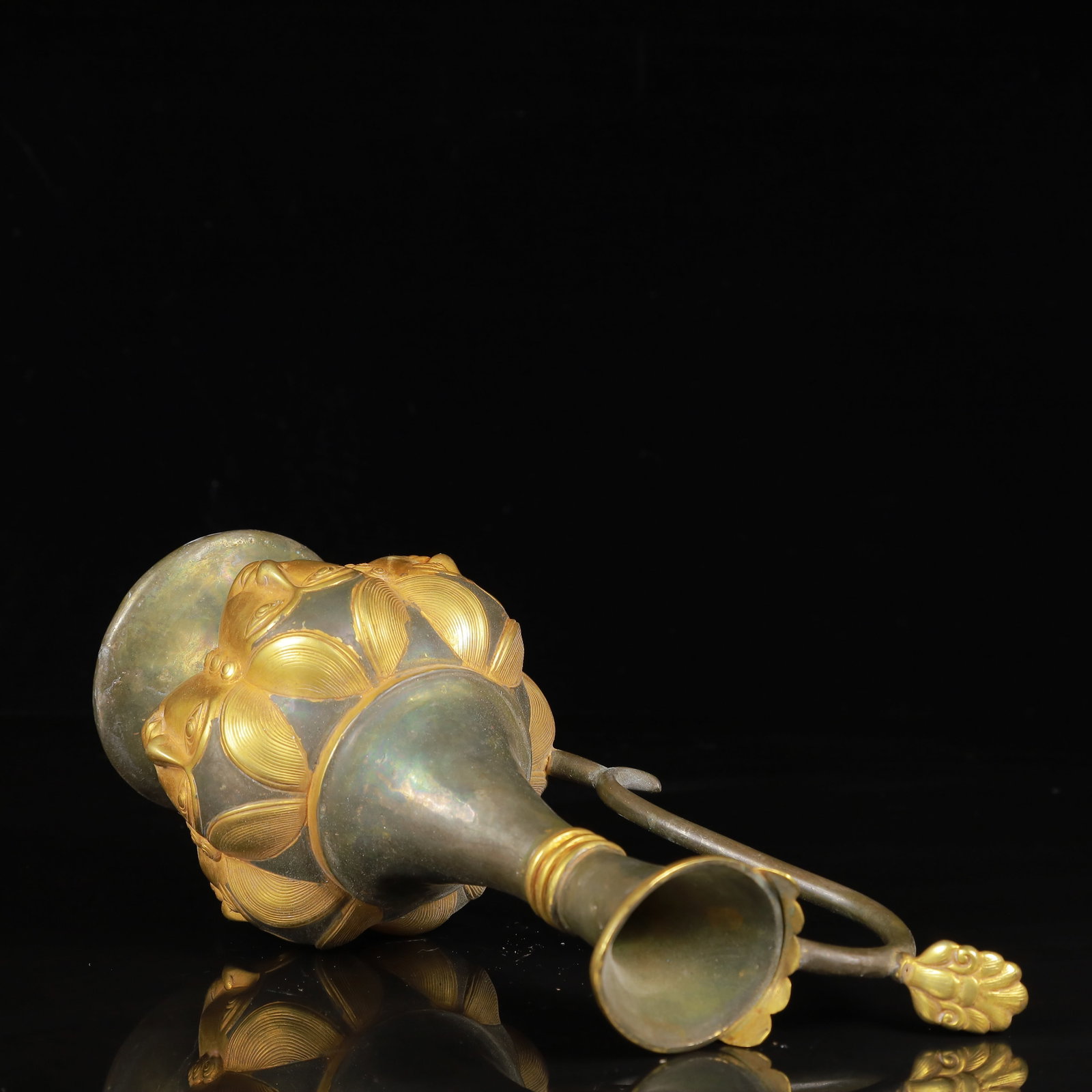 An Exquisite Gilt Silver Figure-Face Pattern Ewer - 12