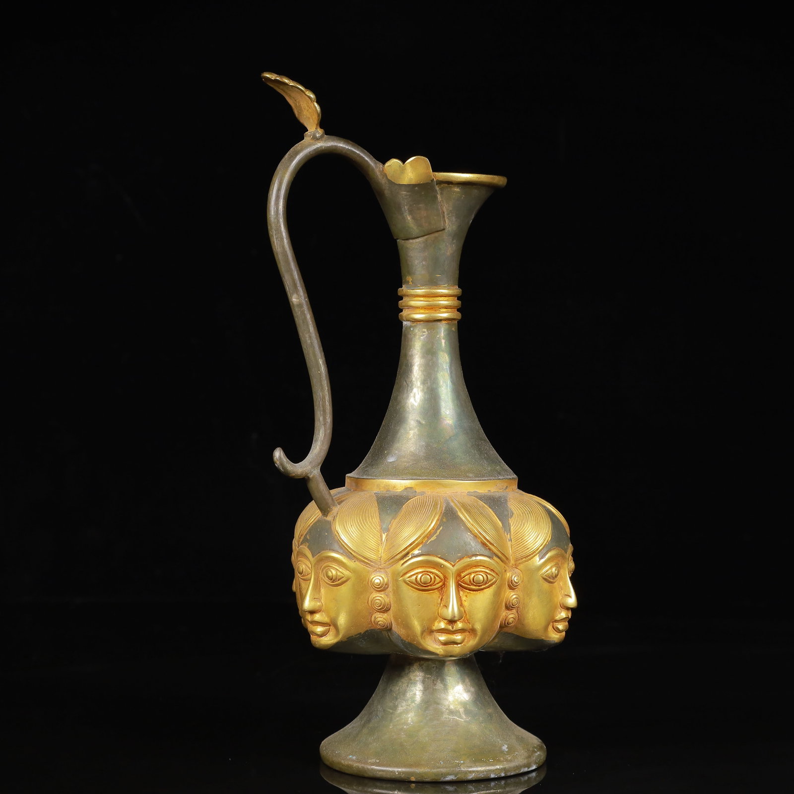 An Exquisite Gilt Silver Figure-Face Pattern Ewer - 6
