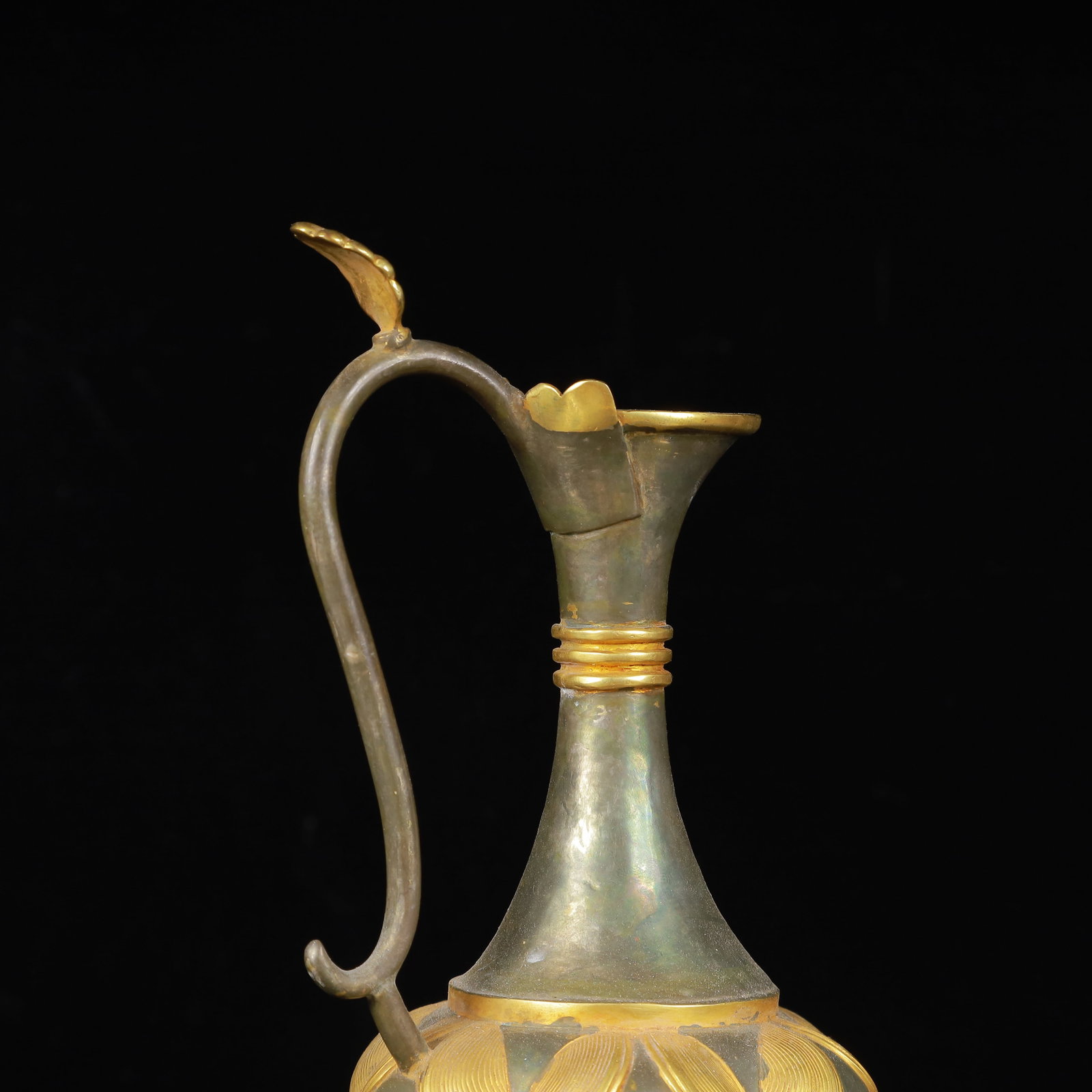 An Exquisite Gilt Silver Figure-Face Pattern Ewer - 7