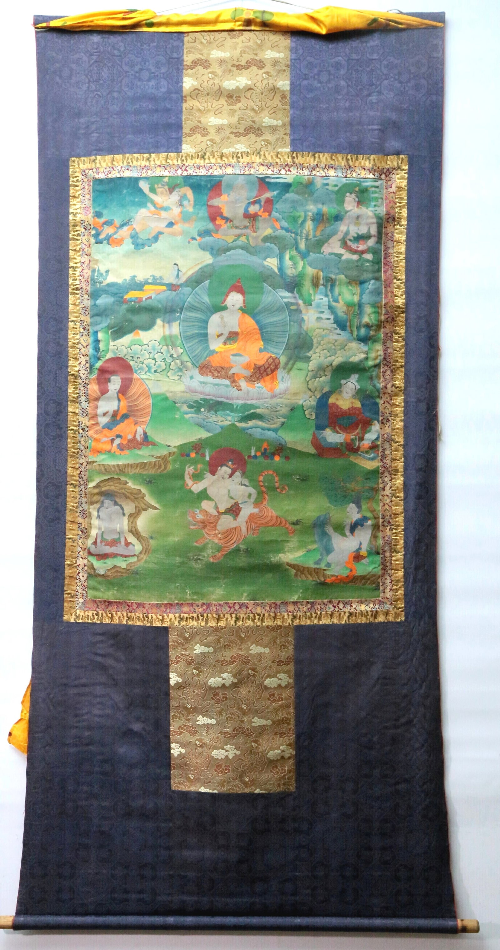 A Marvelous 'Brog.Mi' Thangka: A Marvelous 'Brog.Mi' Thangka. Chinese Qing Dynasty. Size:37inx77.6in 清代 上师唐卡