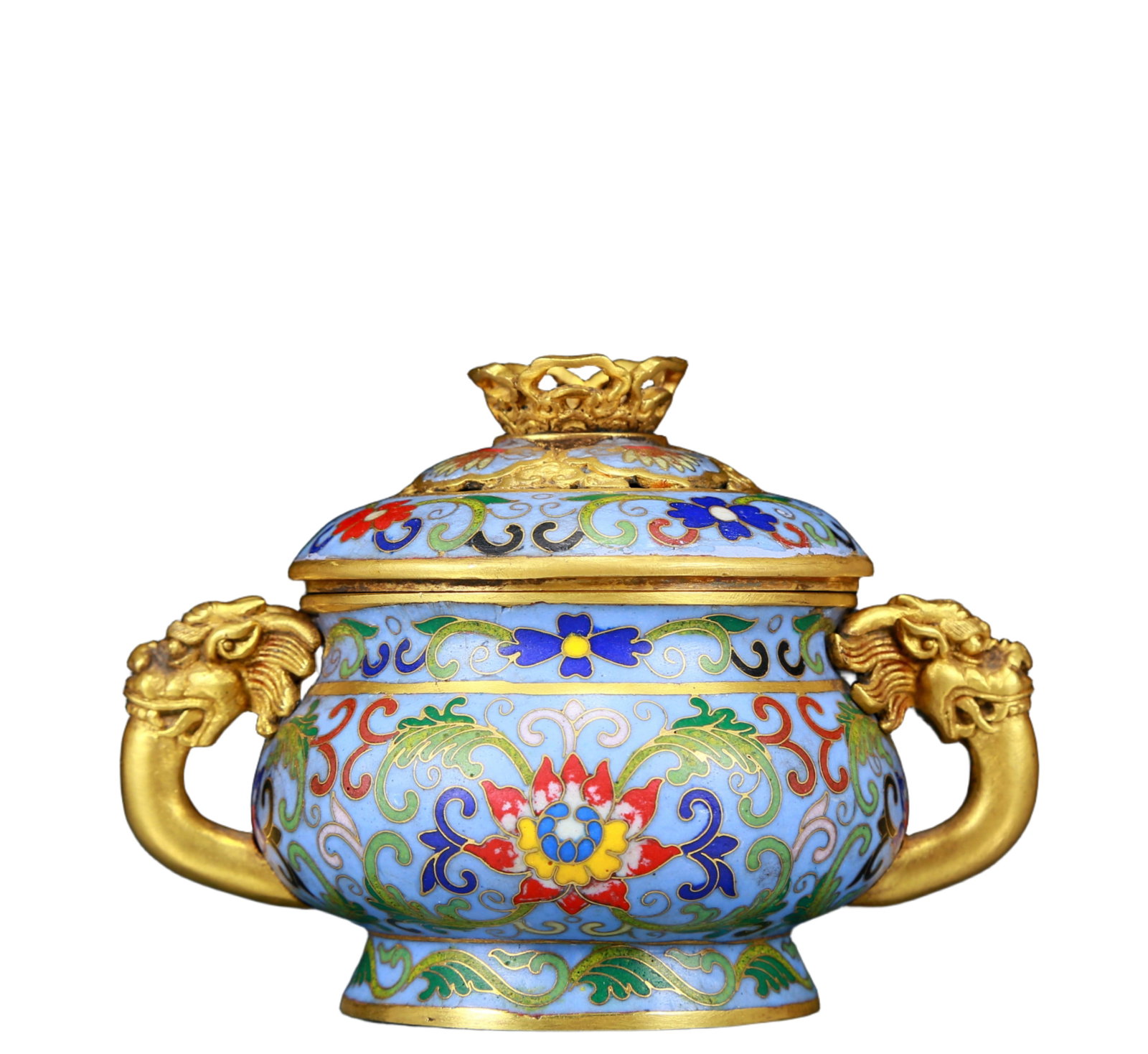 An exquisite cloisonn?? tangled lotus pattern double-eared censer with lid: An exquisite cloisonné double-eared censer with a lotus pattern and a cover. The application of filigree technology makes the decoration of this collection more detailed and three-dimensional.
