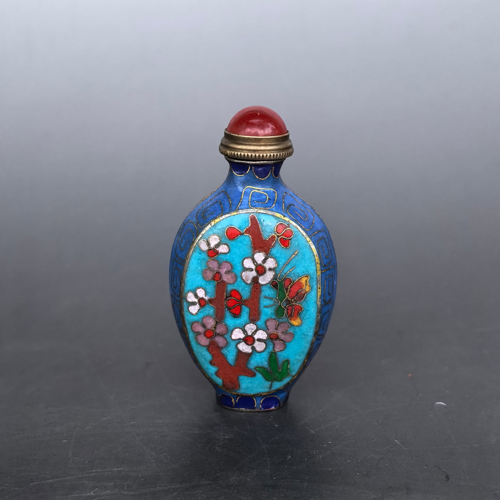 An Exquisite Cloisonne Flower Pattern Snuff Bottle