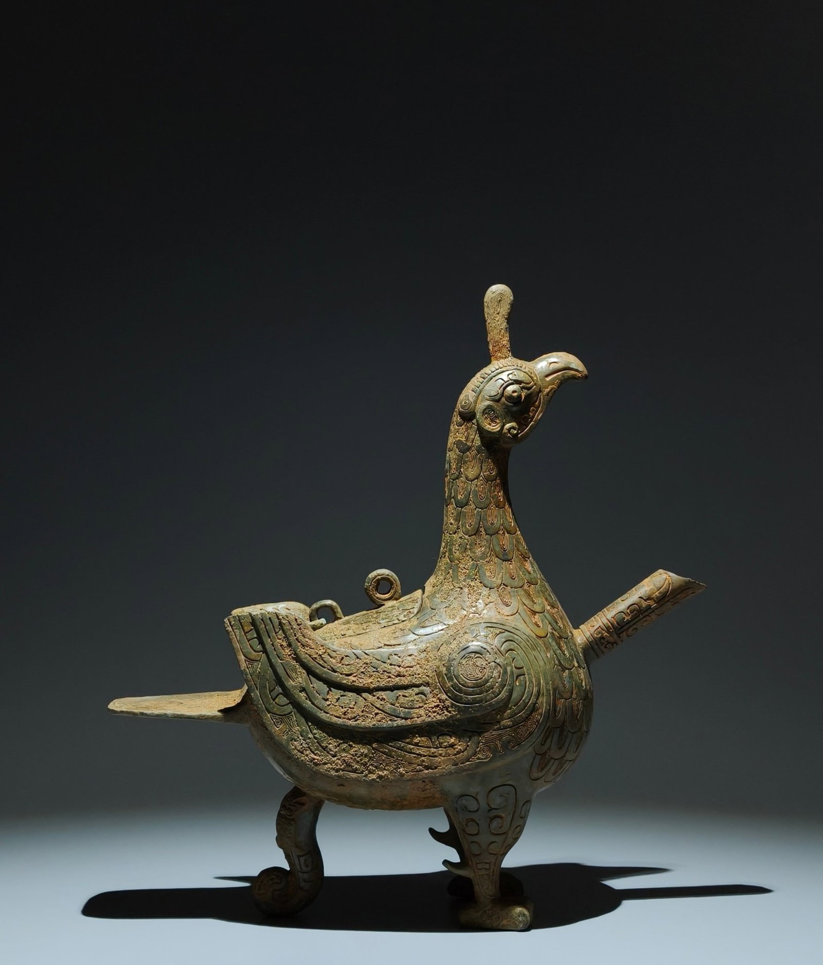 An Archaic Bronze Phosphorus Pattern Bird-Shaped Food Vessel (1 of 9)