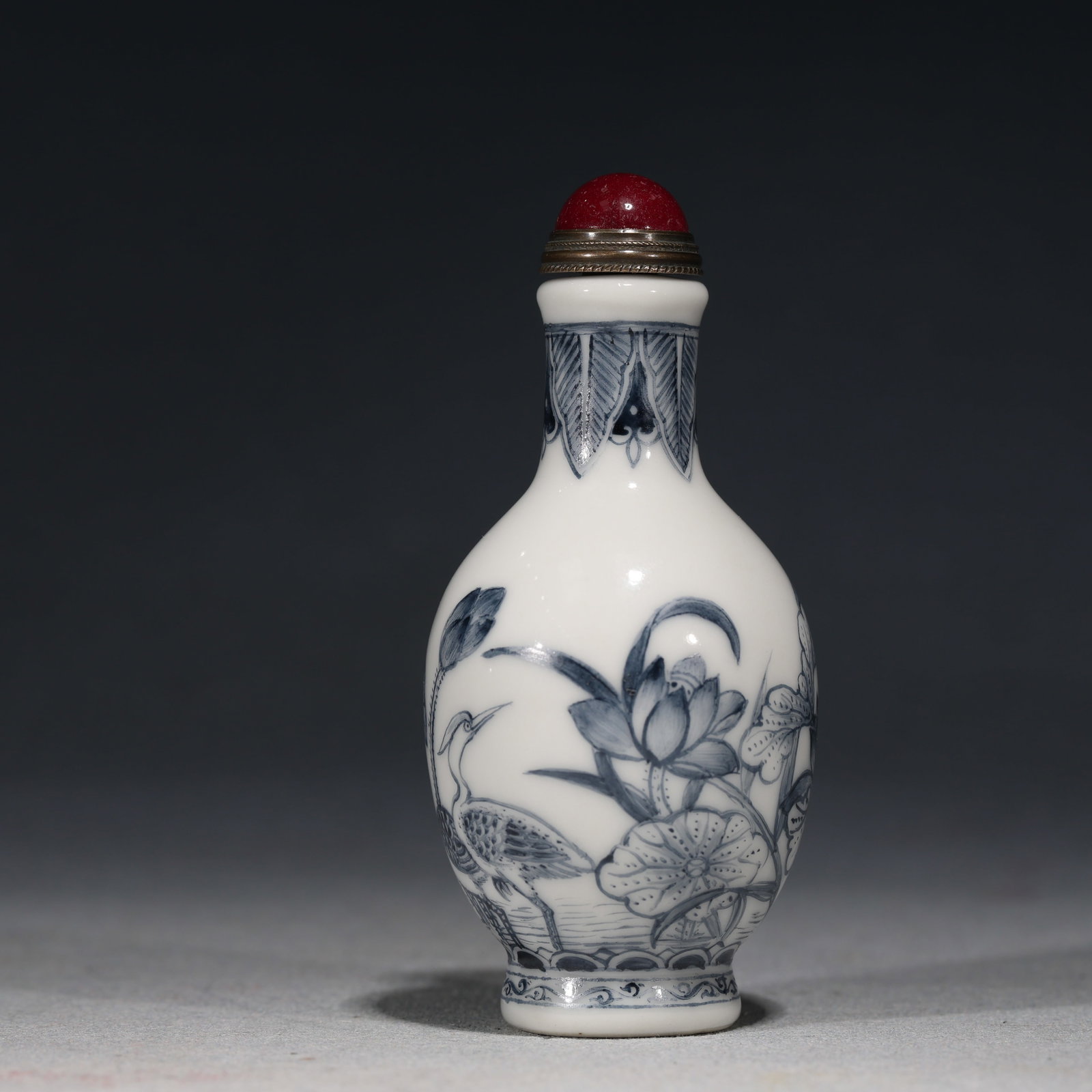 An Exquisite Blue and White Lotus Pond Delight Pattern Snuff Bottle (1 of 7)