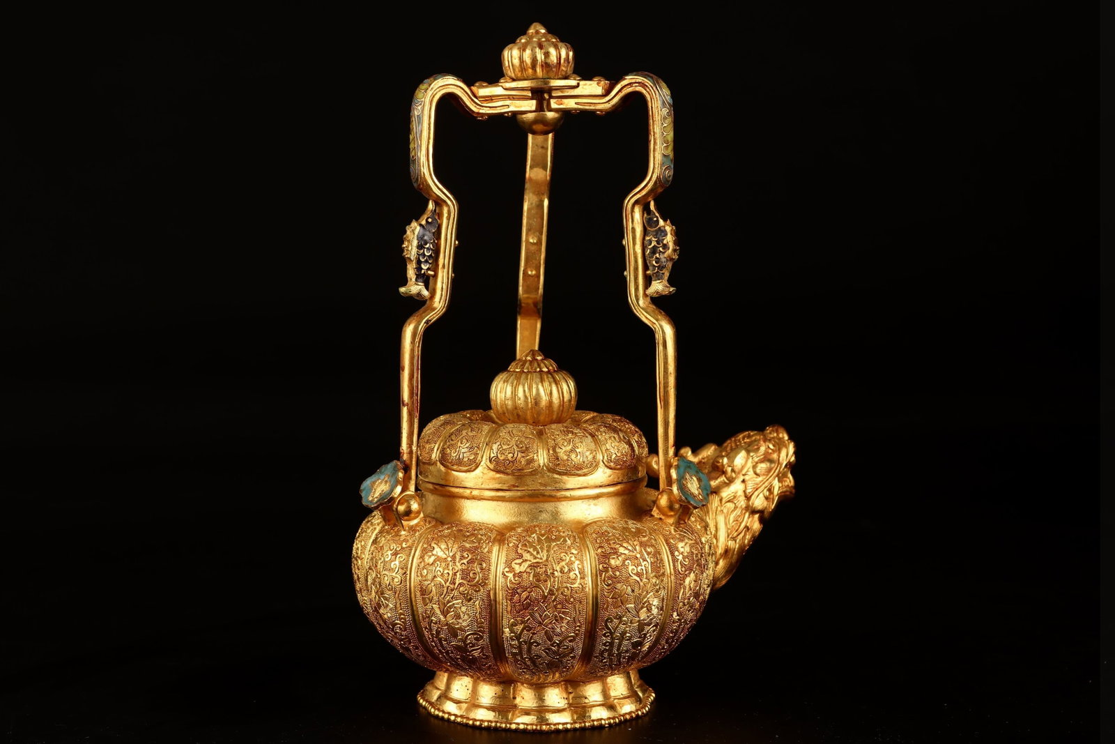 An Exquisite Gilt Bronze Lotus Pattern Loop-Handled Pot - 4