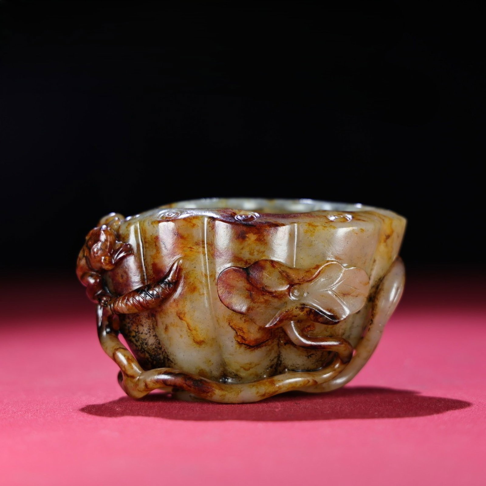 An Exquisite White Jade Flower Pattern Brush Washer (1 of 9)