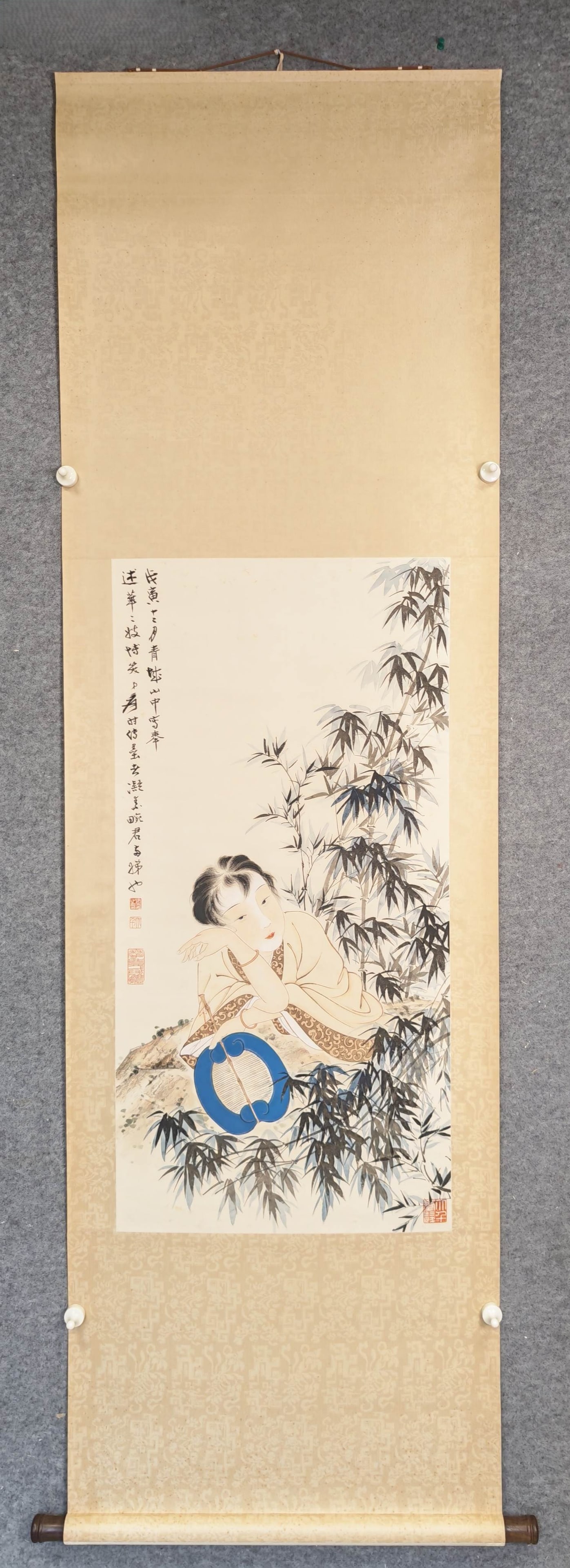A Chinese Vertical Scroll Ink Painting of Figure on Paper: A Chinese Vertical Scroll Ink Painting of Figure on Paper,Zhang Daqian,Size:19.3inx39in 一幅中国水墨人物画立轴,张大千