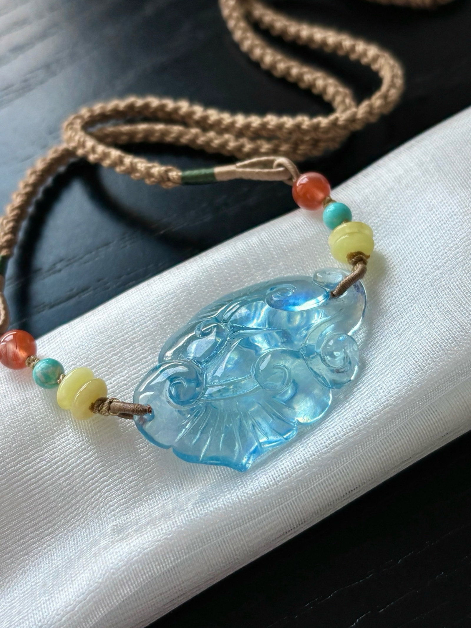 An Exquisite Aquamarine Ruyi Necklace: An Exquisite Aquamarine Ruyi Necklace,Size:38mmx24mmx7mm,Weight:10.9g 海蓝宝如意项链