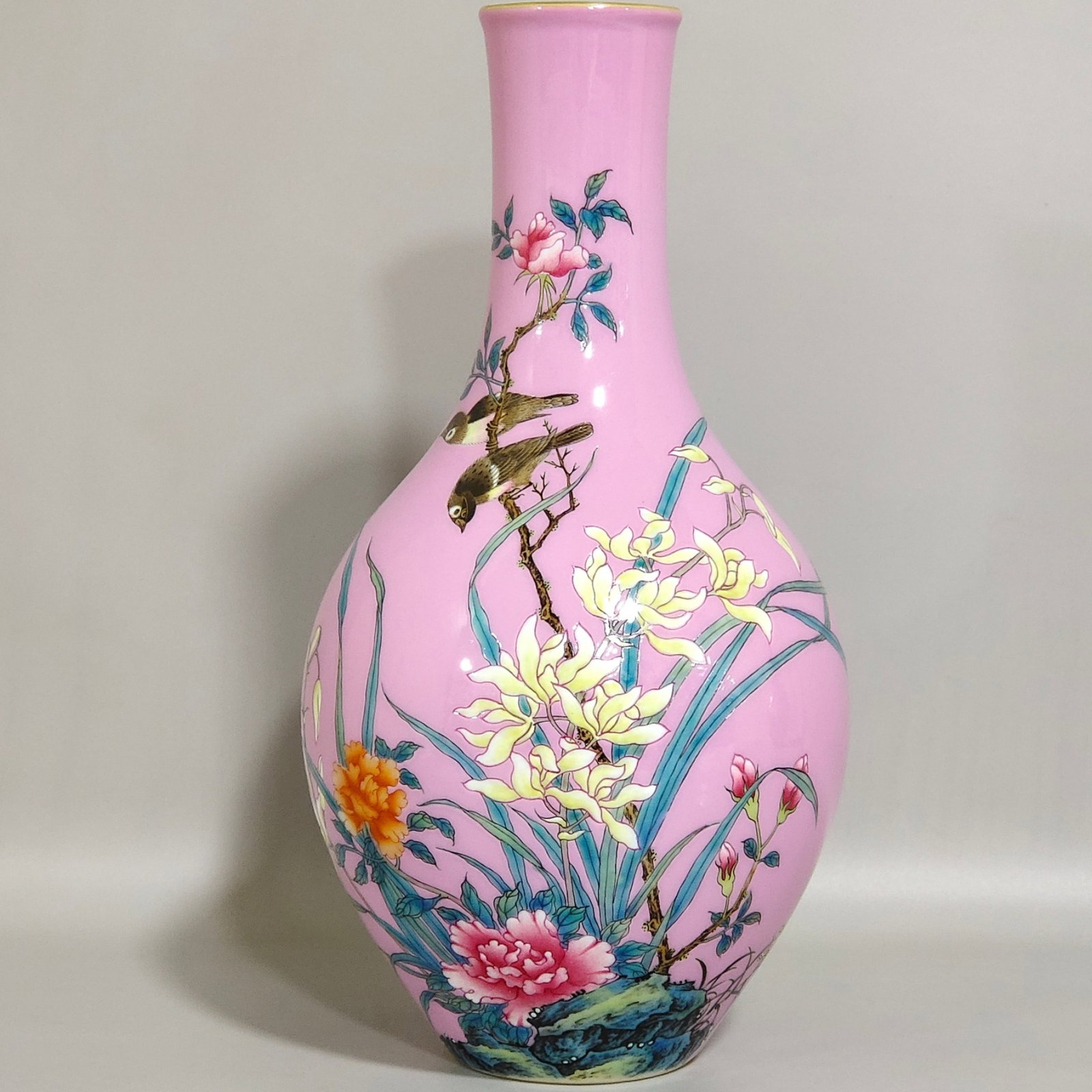 An Exquisite Enamel Ruby Red-Glazed Flower and Bird Pattern Vase,with poem: An Exquisite Enamel Ruby Red-Glazed Flower and Bird Pattern Vase,with poem,Qing Dynasty,China,Yongzheng Four-character Mark,Size:8.5inx4.1in 珐琅彩胭脂红花