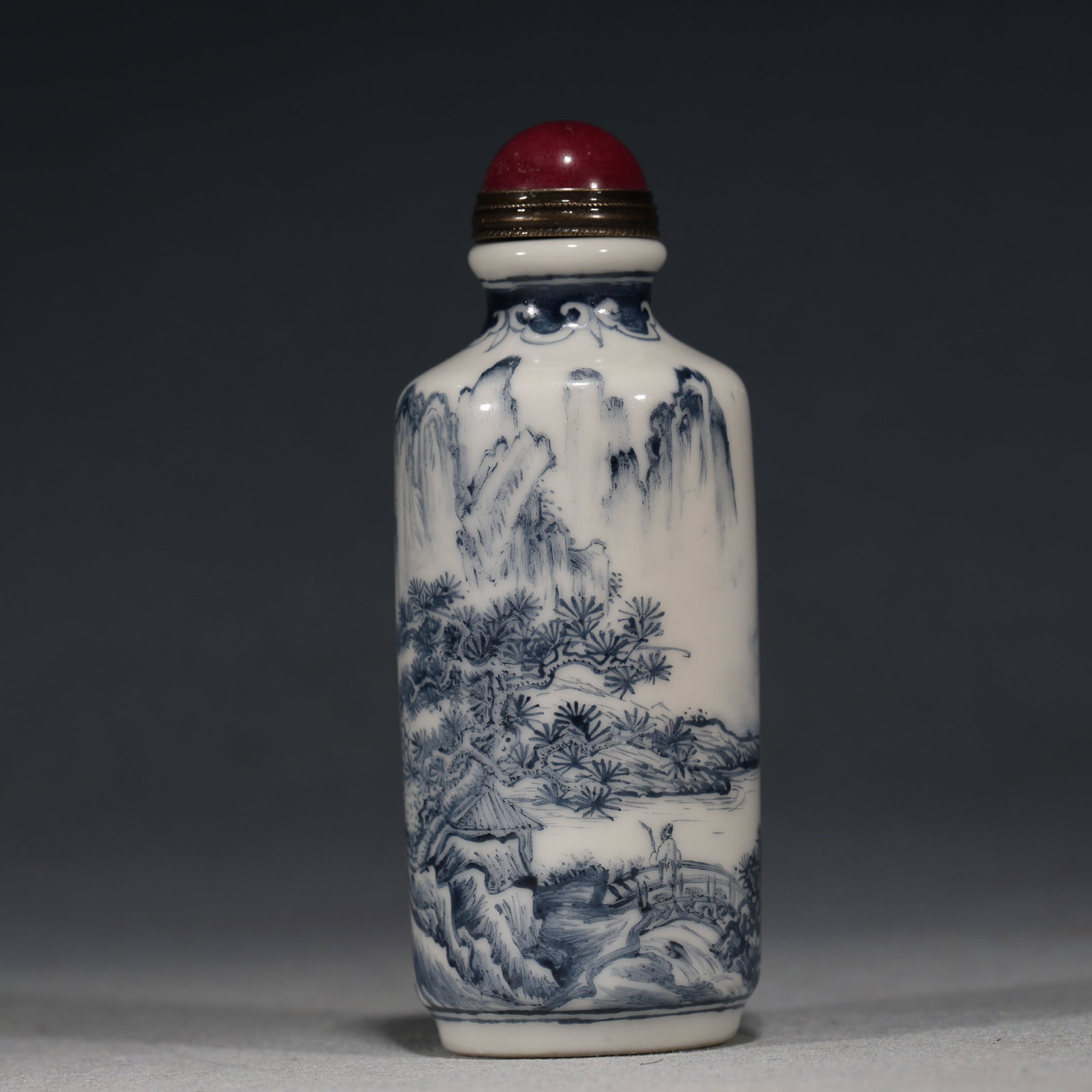 An Exquisite Blue and White Landscape Figure Pattern Snuff Bottle: An Exquisite Blue and White Landscape Figure Pattern Snuff Bottle,Qing Dynasty, China,Qianlong Four-character Mark,Size:1.2in×1.2in×3.5in