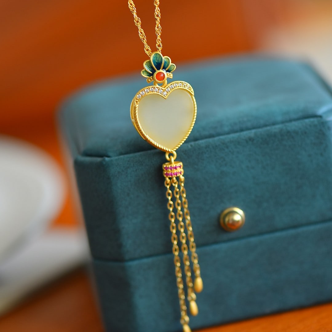 A Pair of Exquisite Sterling Silver-Gold Plated Inlaid White Jade Jewelry,Inlaid Diamond: A Pair of Exquisite Sterling Silver-Gold Plated Inlaid White Jade Jewelry,Inlaid Diamond,Size:14mmx14mm 一套纯银镀金镶白玉首饰,嵌