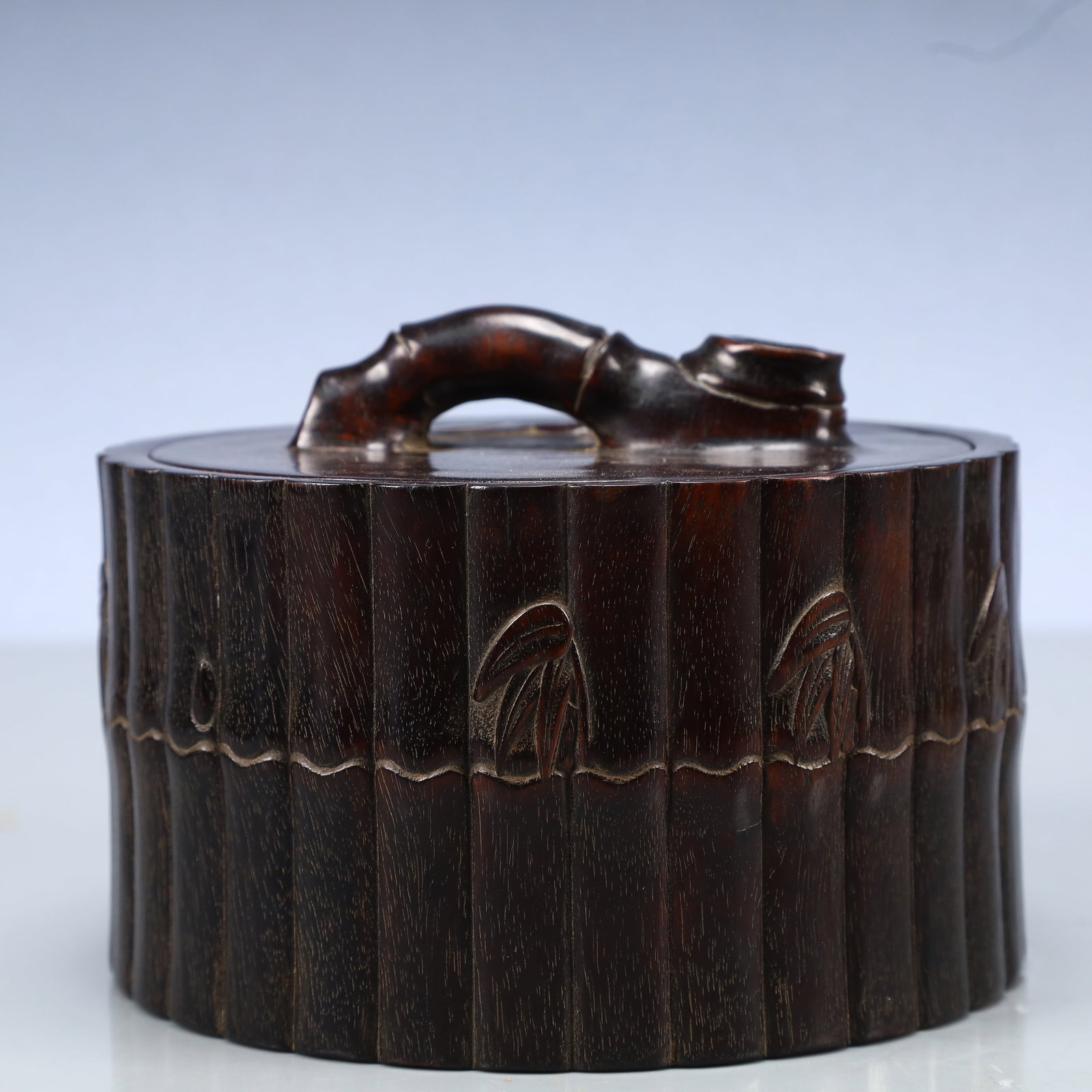 An Exquisite Zitanwood Bamboo Pattern Lunch Box: An Exquisite Zitanwood Bamboo Pattern Lunch Box,Qing Dynasty, China,With Mark,Size:6.7inx4.7in,Weight:1050g 紫檀木竹纹提盒,中国清代,&#