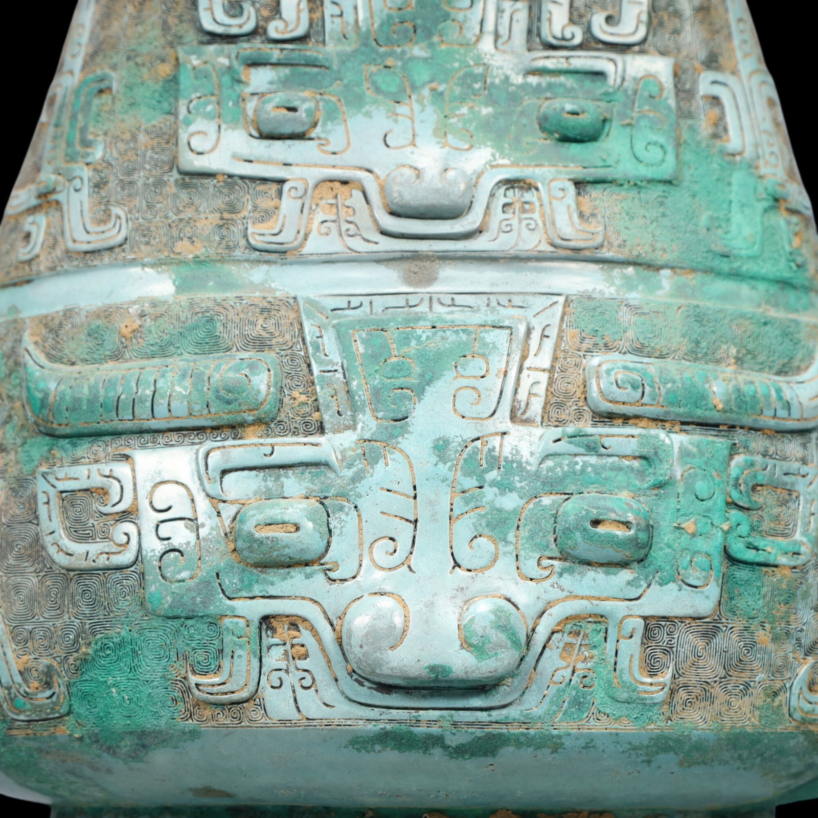 A Rare Bronze Beast-Face Pattern Vase - 3