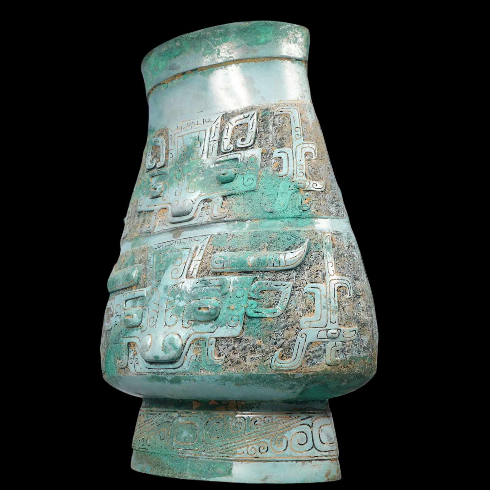 A Rare Bronze Beast-Face Pattern Vase - 4