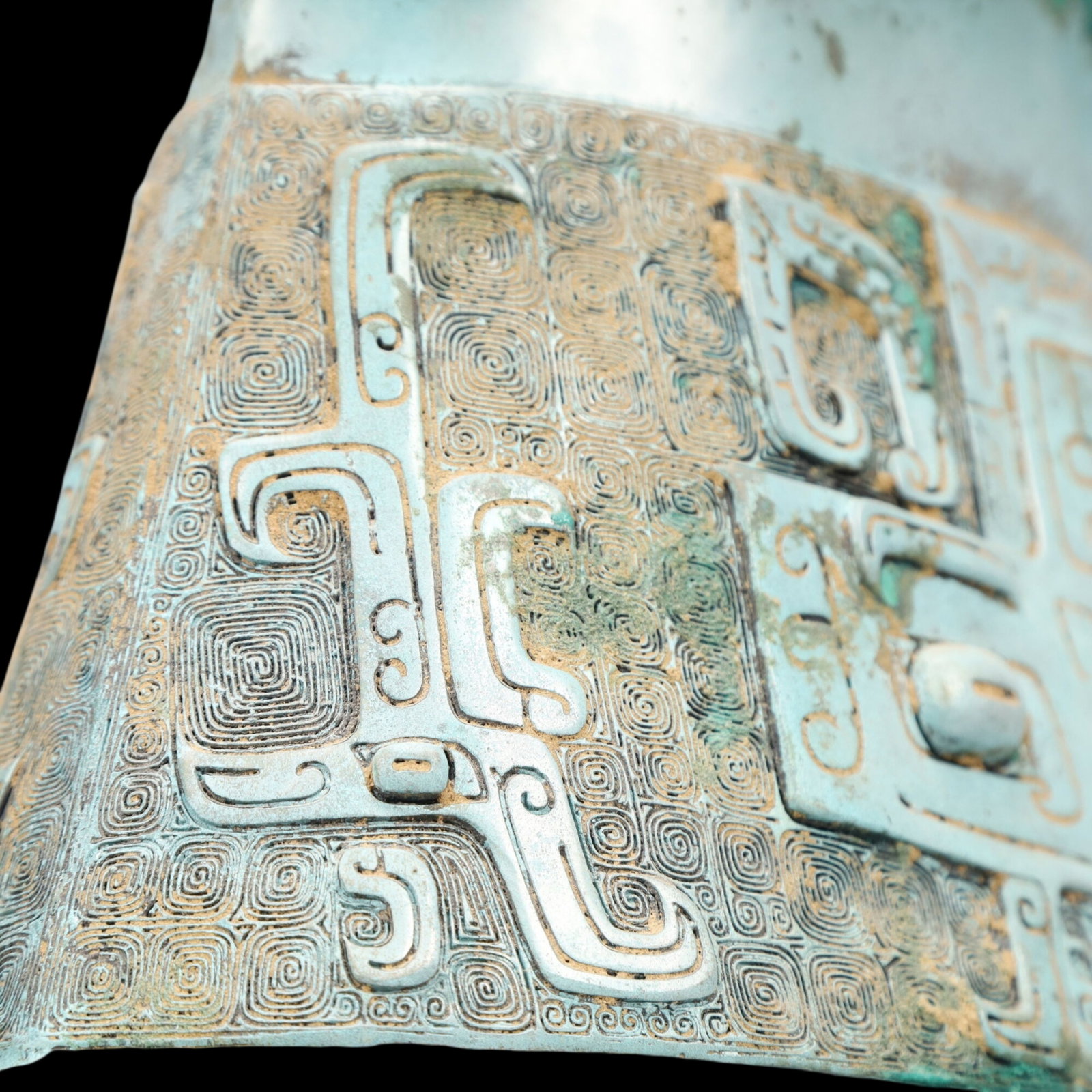 A Rare Bronze Beast-Face Pattern Vase - 6