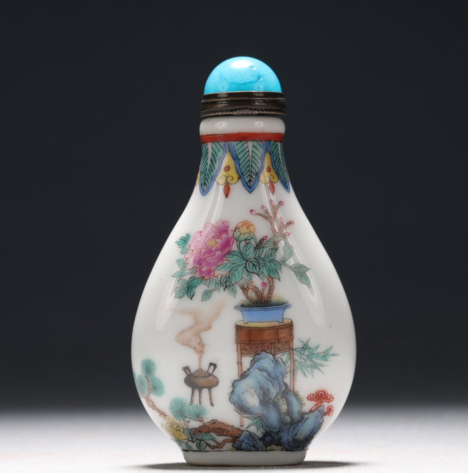 A Fine Enamel Flower Pattern Porcelain Snuff Bottle (1 of 5)
