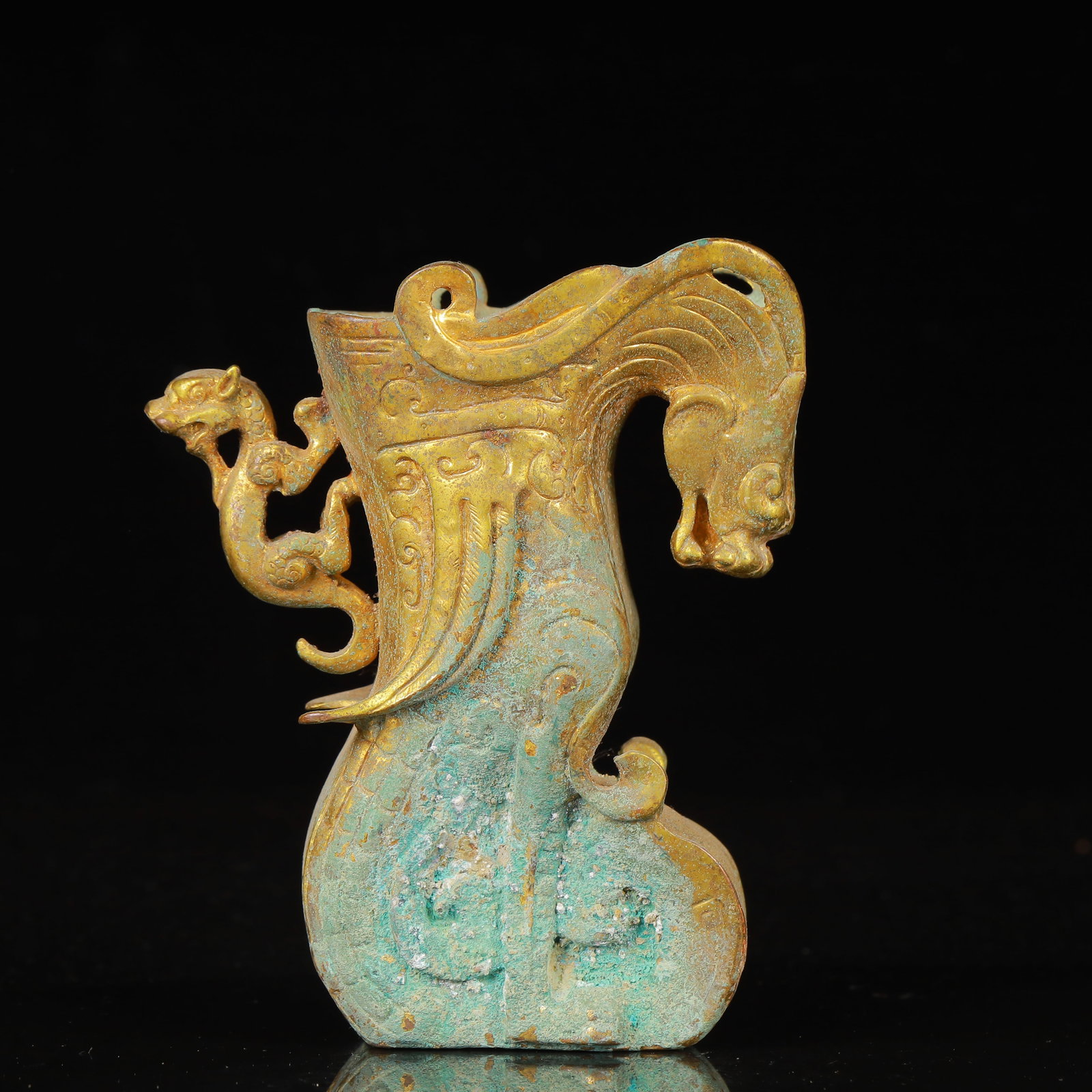 An Exquisite Gilt Bronze Beast-Ears Dragon Cup: An Exquisite Gilt Bronze Beast-Ears Dragon Cup,Qing Dynasty,China,Size:3.9inx2inx4.7in,Weight:953g 铜鎏金兽耳龙杯,中国清代