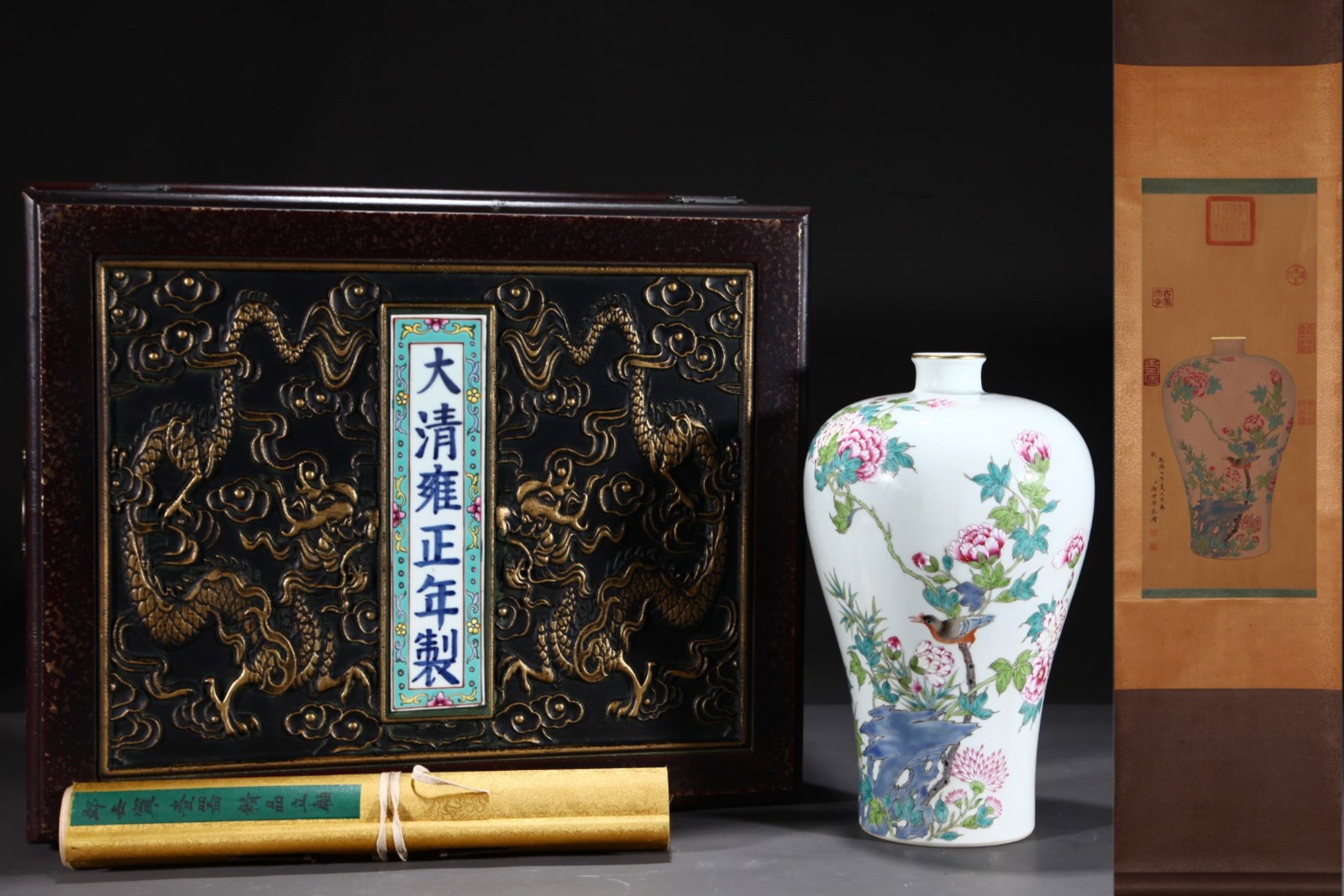 An Exquisite Famille-Rose Flower and Bird Pattern with poem Painted Gold Vase,With Vertical Scroll: An Exquisite Famille-Rose Flower and Bird Pattern with poem Painted Gold Vase,With Vertical Scroll Painting on Silk,Qing Dynasty,China,with Yongzheng Six-character Mark,Size:12.2inx7.3in,Without frame