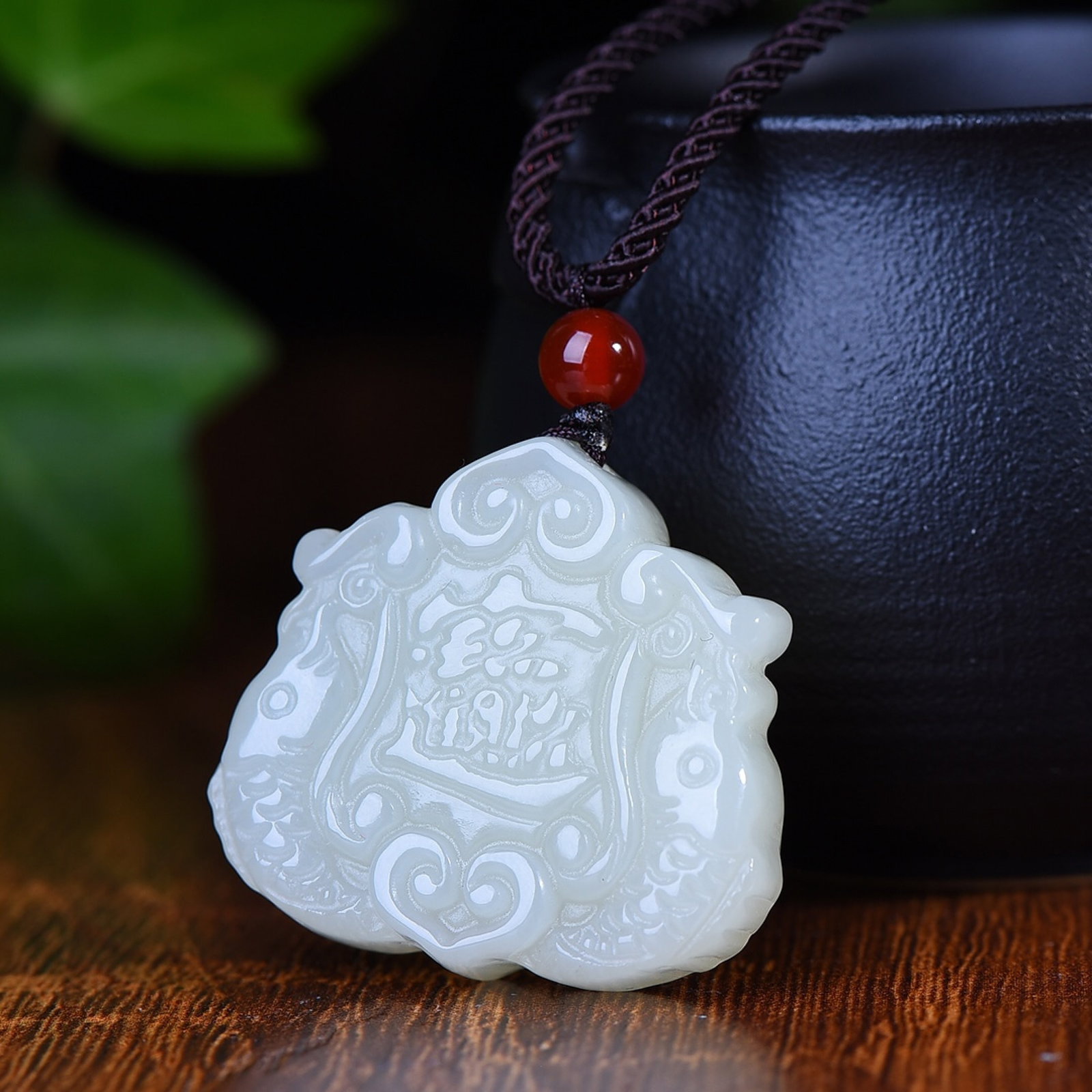 An Exquisite White Jade Fish Pattern Pendant - 2