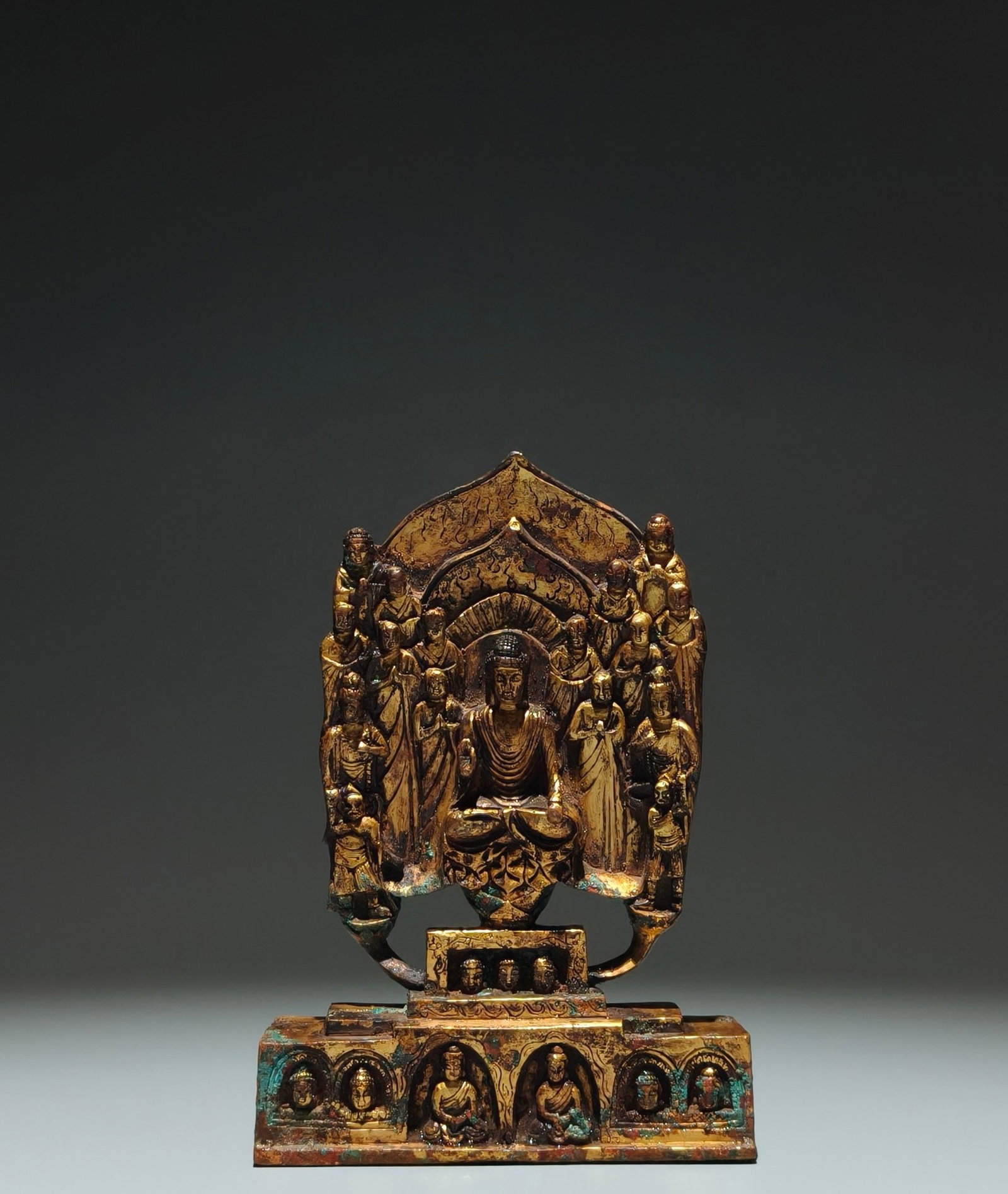 A Solemn Gilt Bronze Buddha Statue: A Solemn Gilt Bronze Buddha Statue,Tang Dynasty,China,Size:6.3inx4.5inx1.2in 铜鎏金佛像,中国唐代