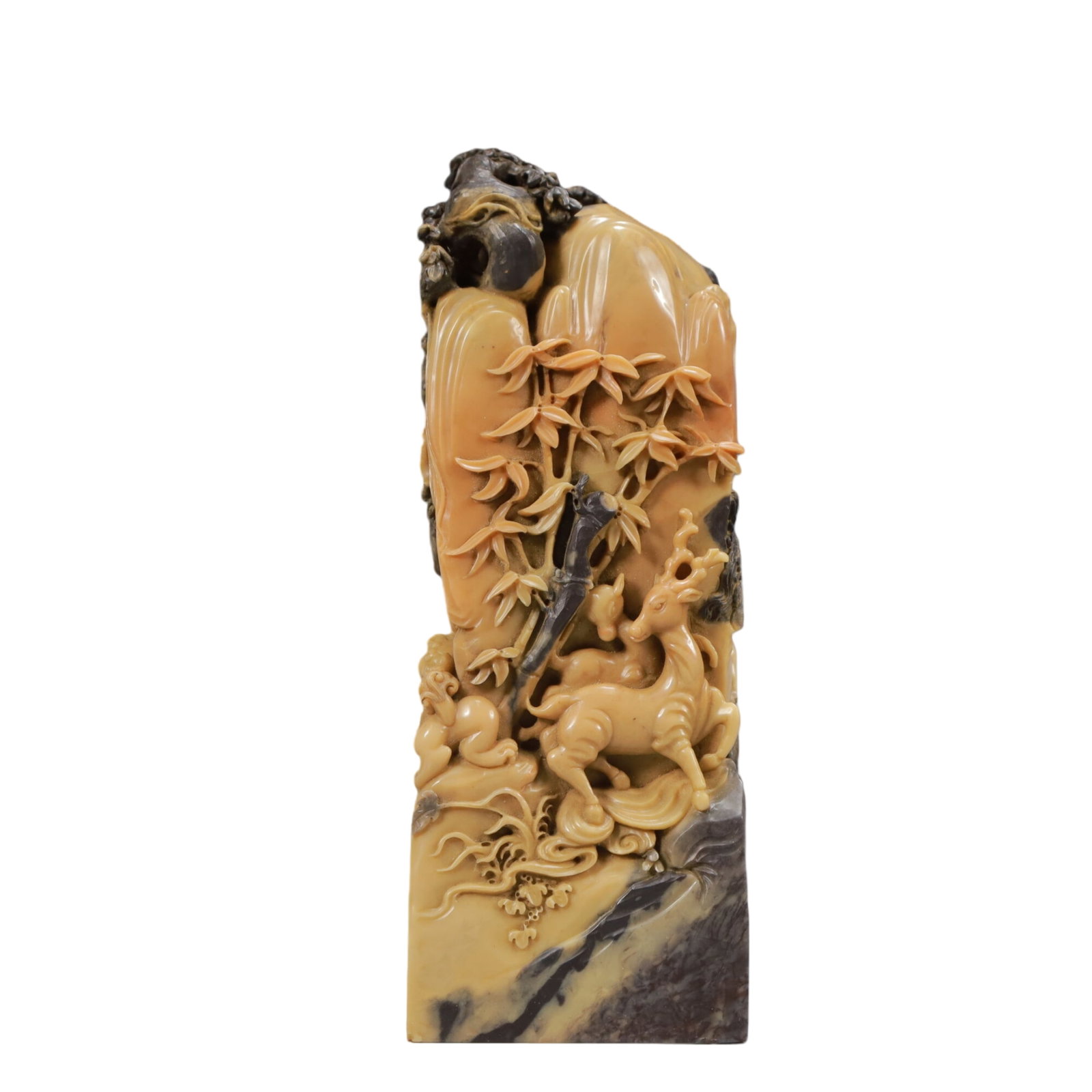 An Exquisite Shoushan Stone Carved Auspicious Beast Pattern Seal: An Exquisite Shoushan Stone Carved Auspicious Beast Pattern Seal,Qing Dynasty,China,Qianlong Mark,Size:2.8inx2.8inx7.9in,Weight:2150g 寿山石雕刻瑞兽纹&#