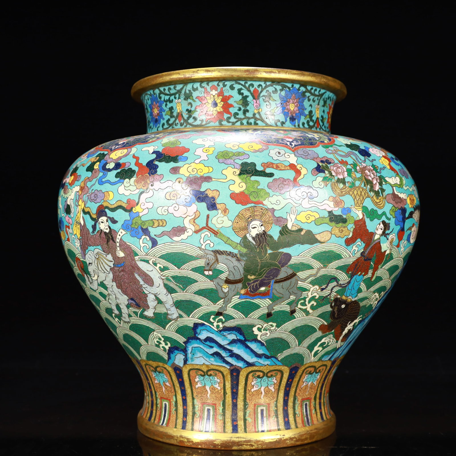 An Exquisite Cloisonne Auspicious Cloud Figure Pattern Vase (1 of 11)