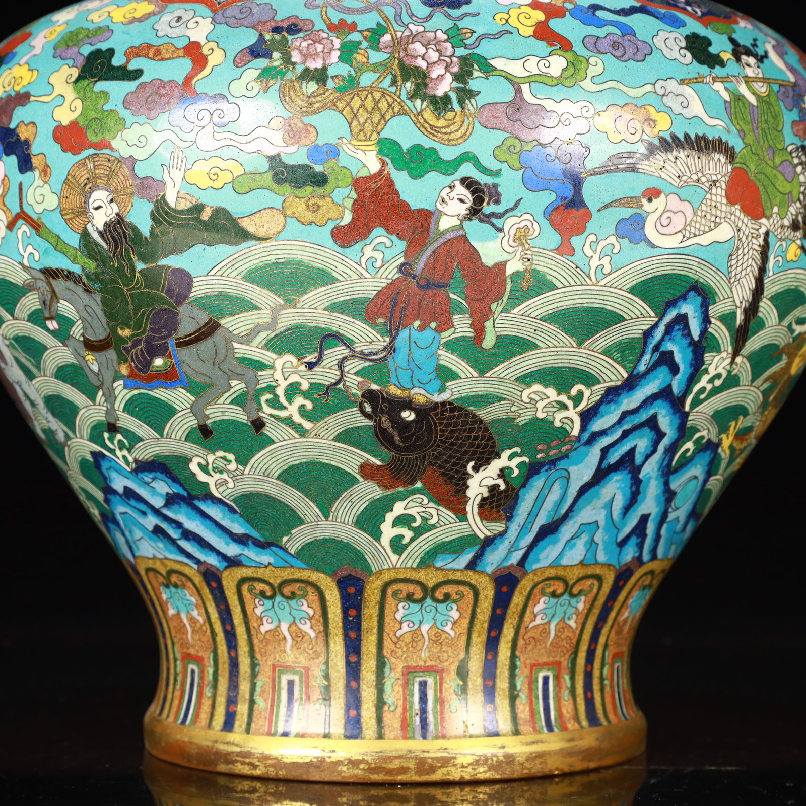 An Exquisite Cloisonne Auspicious Cloud Figure Pattern Vase - 3