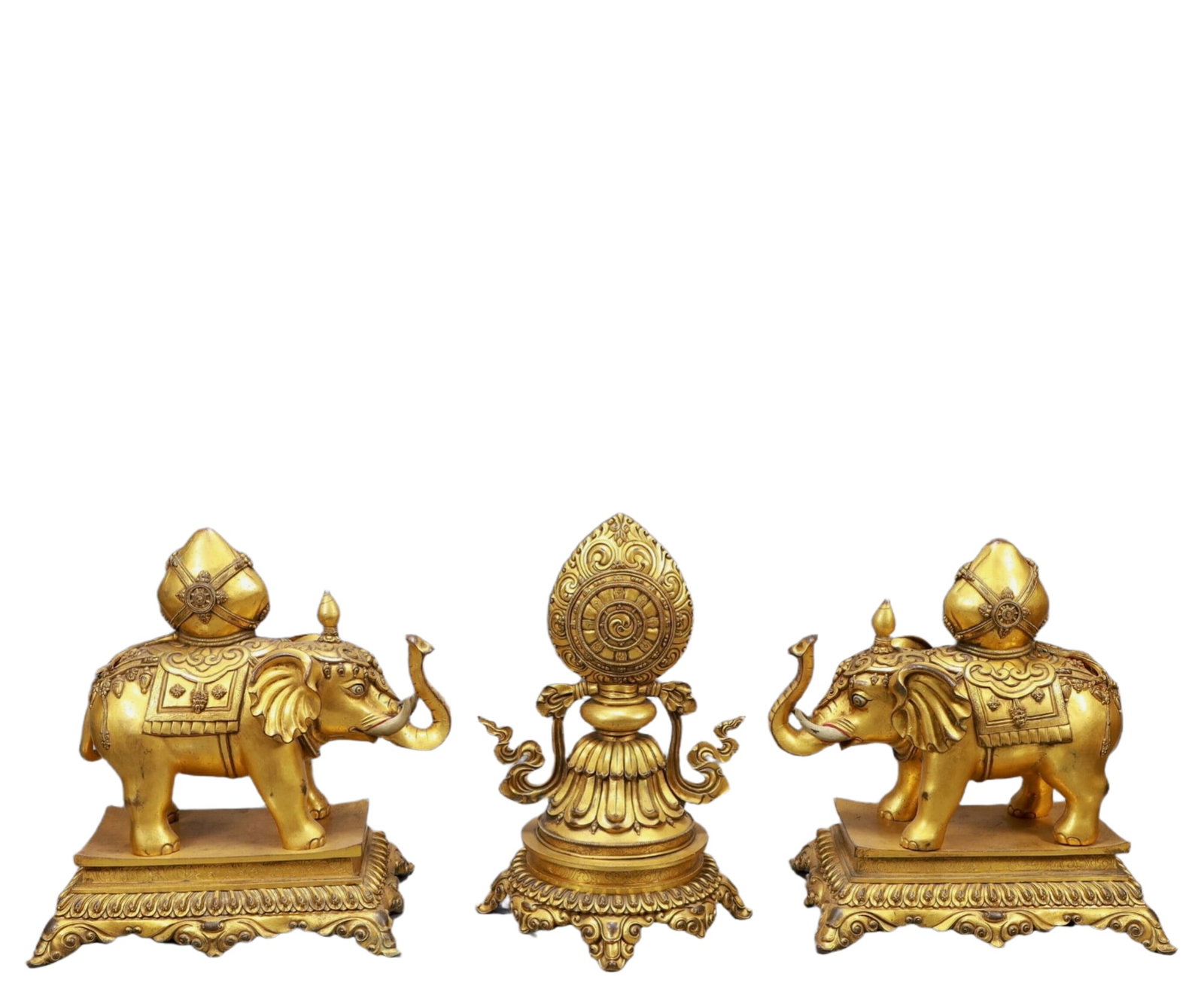 A Set of Exquisite Gilt Bronze Elephant Ornaments: A Set of Ecmxquisite Gilt Bronze Elephant Ornaments,Ming Dynasty, China,Size:12.6inx7.5inx12.2in 8.3inx13inWeight:18650g 一套铜鎏金象摆件,中ࢲ