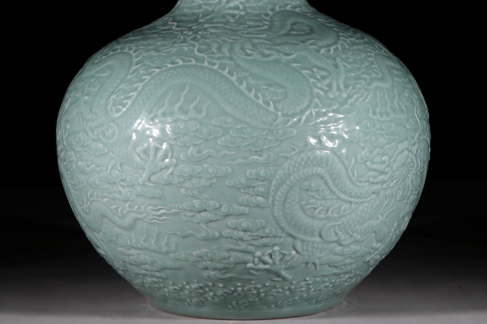 A Huge Celadon Glazed Auspicious Cloud and Dragon Pattern Vase - 2