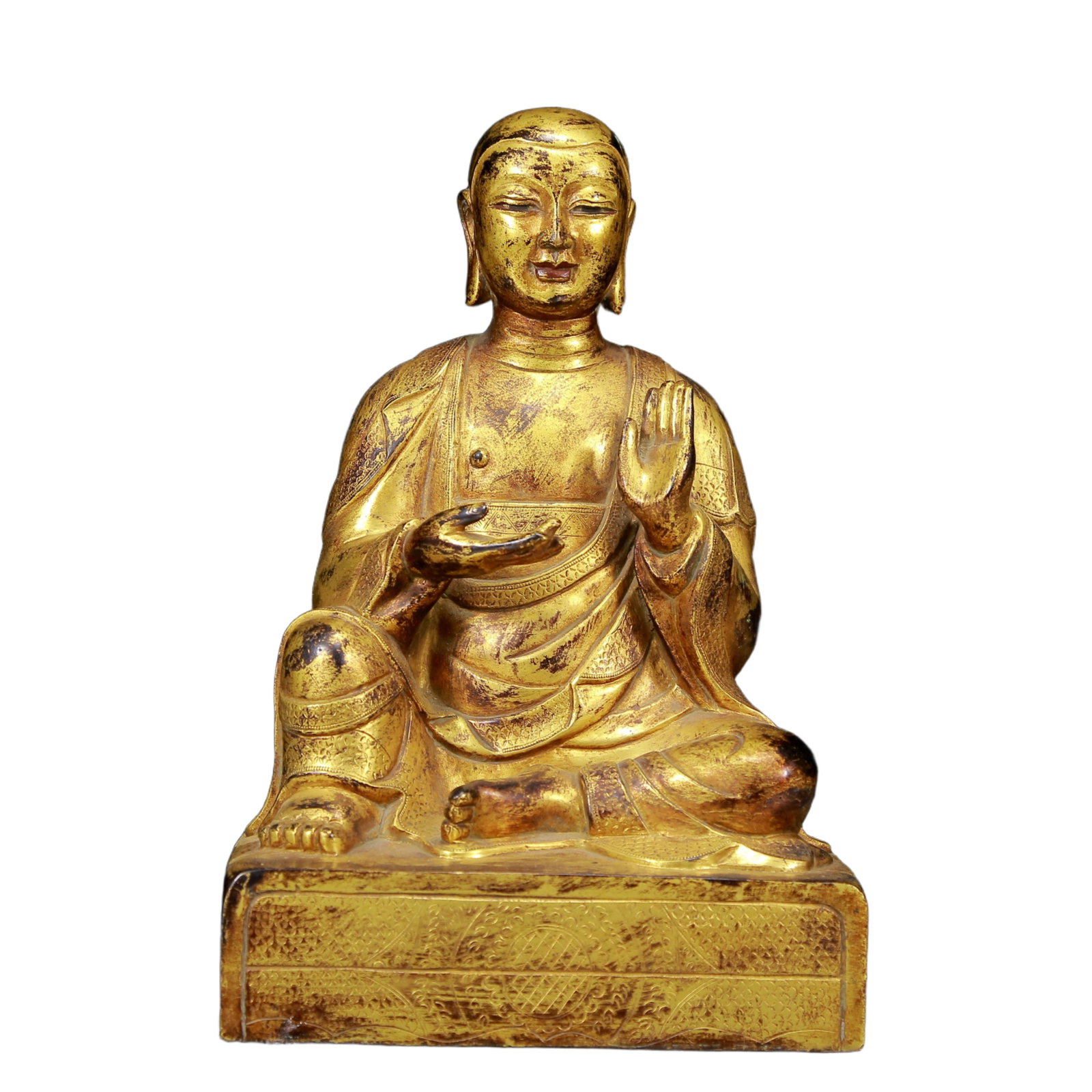 A Solemn Gilt Bronze Statue of Guru: A Solemn Gilt Bronze Statue of Guru,Ming Dynasty, China,Size:6.3inx4.7inx9.4in,Weight:3710g 铜鎏金上师像，明代