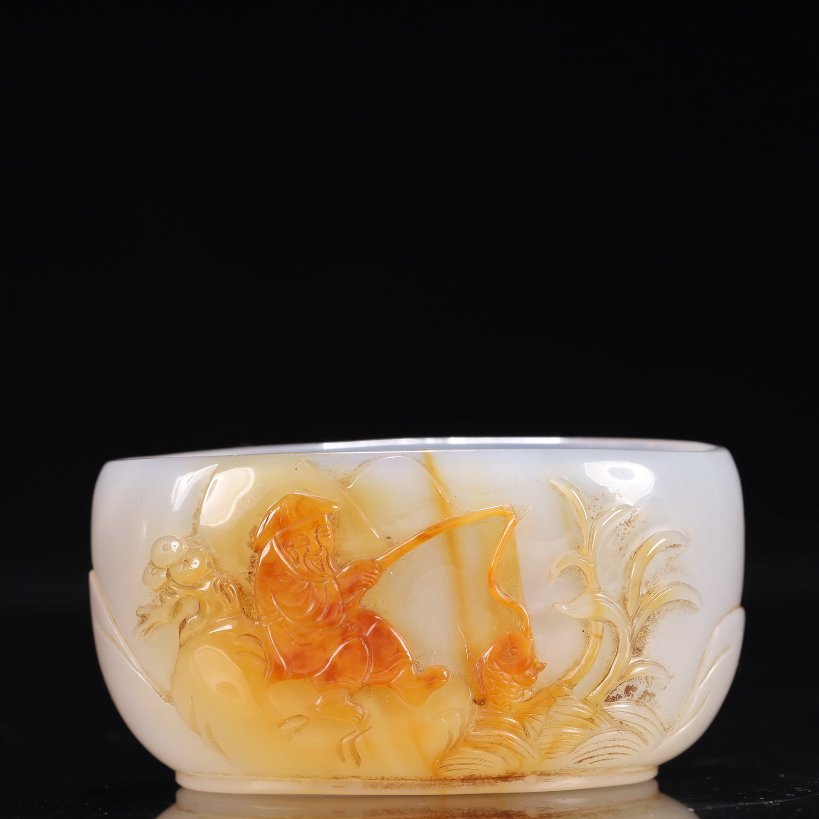 An Exquisite Agate Landscape and Figure Pattern Water Pot: An Exquisite Agate Landscape and Figure Pattern Water Pot,Qing Dynasty, China,Size:3.1inx2inx1.6in,Weight:100g