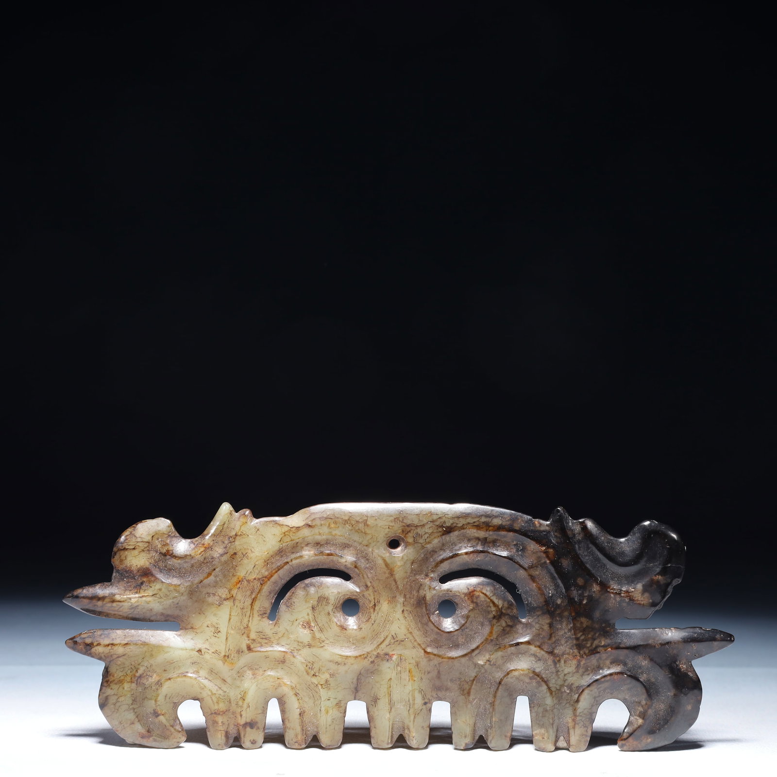 An Archaic Hongshan Culture White Jade Beast-Face Pattern Pendant: An Archaic Hongshan Culture White Jade Beast-Face Pattern Pendant,Ancient Time,China,Size:7.5inx2.8in,Weight:4.76g 红山文化白玉兽面纹挂Ê