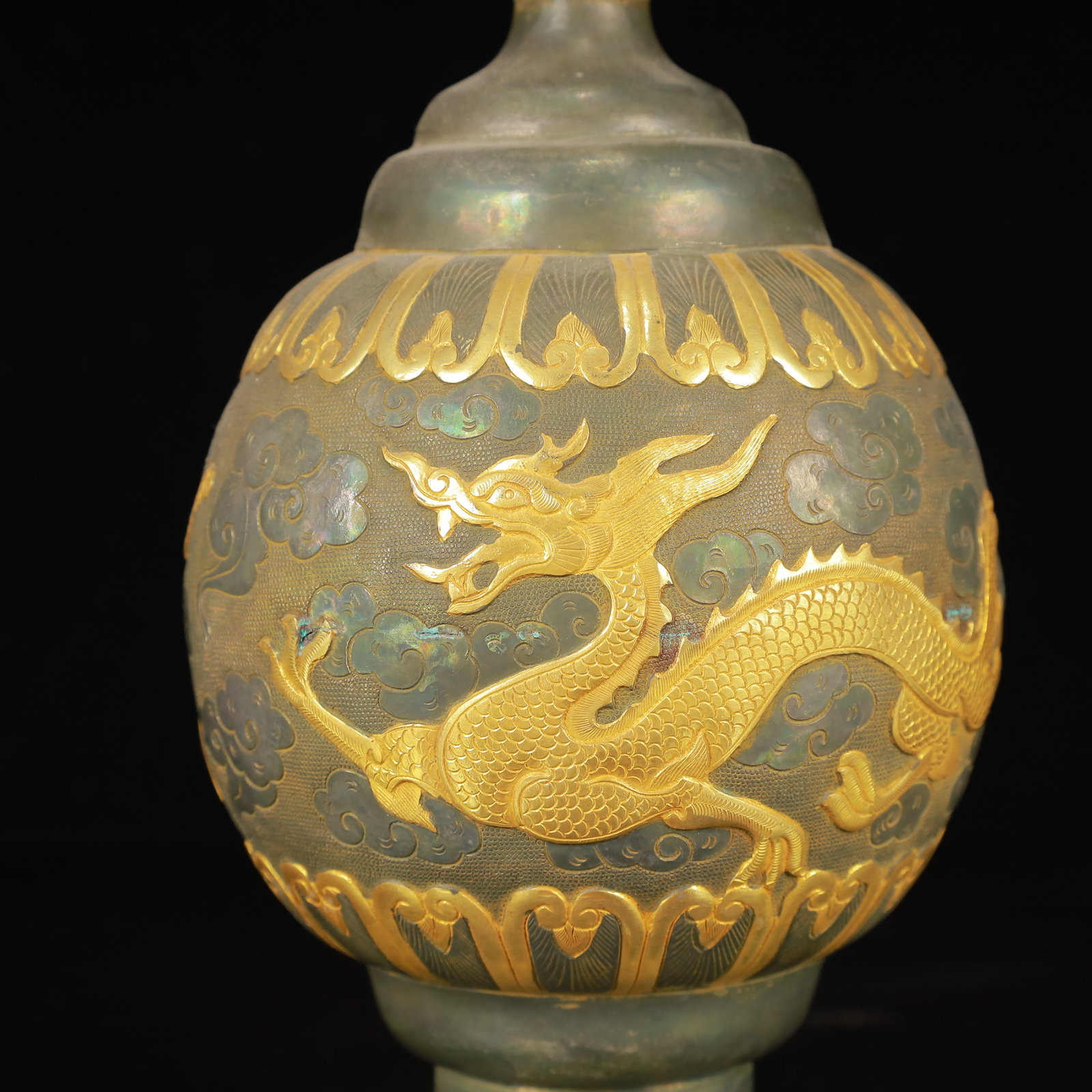 An Exquisite Gilt Silver Dragon Pattern Vase - 3
