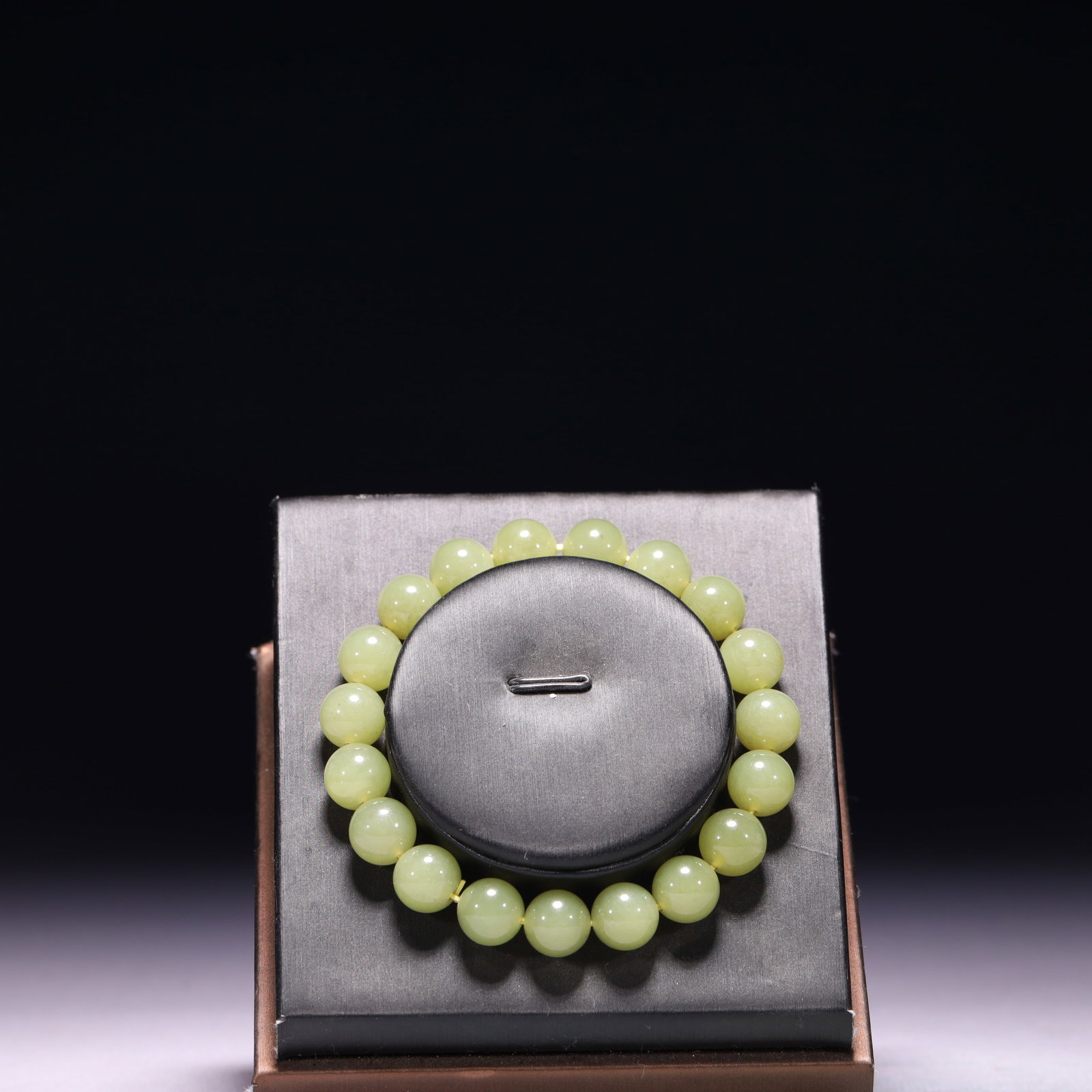 An Exquisite Green Jade Bracelet (1 of 5)