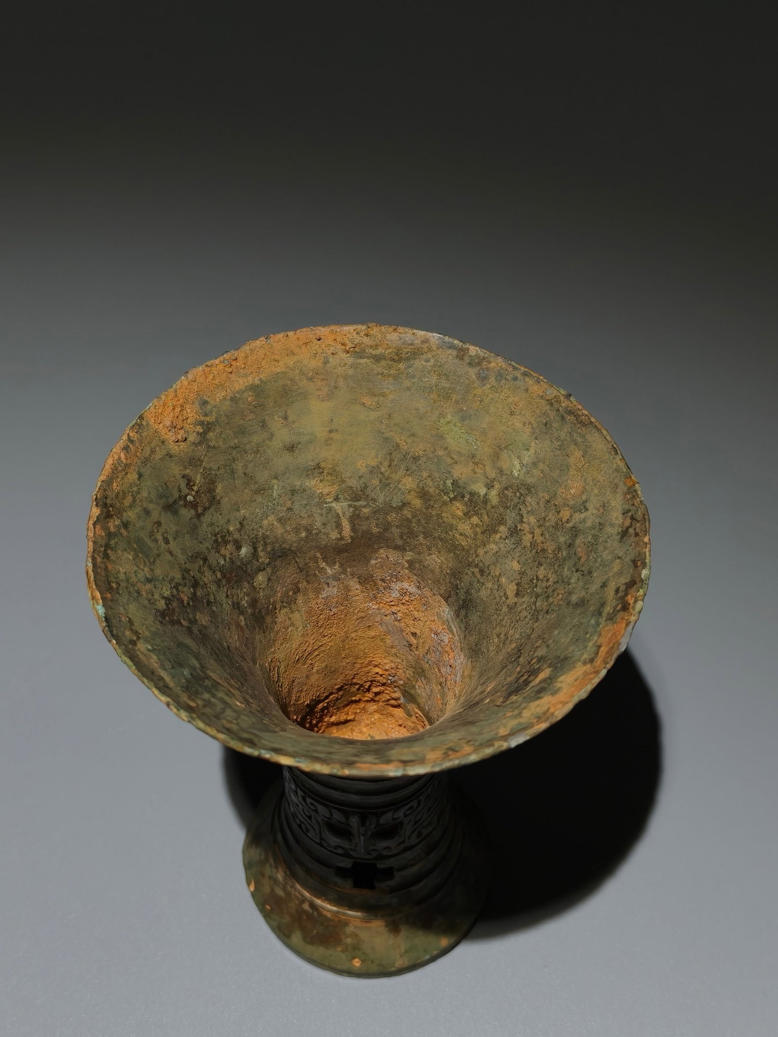 An Archaic Bronze Beast-Face Pattern Gu - 8
