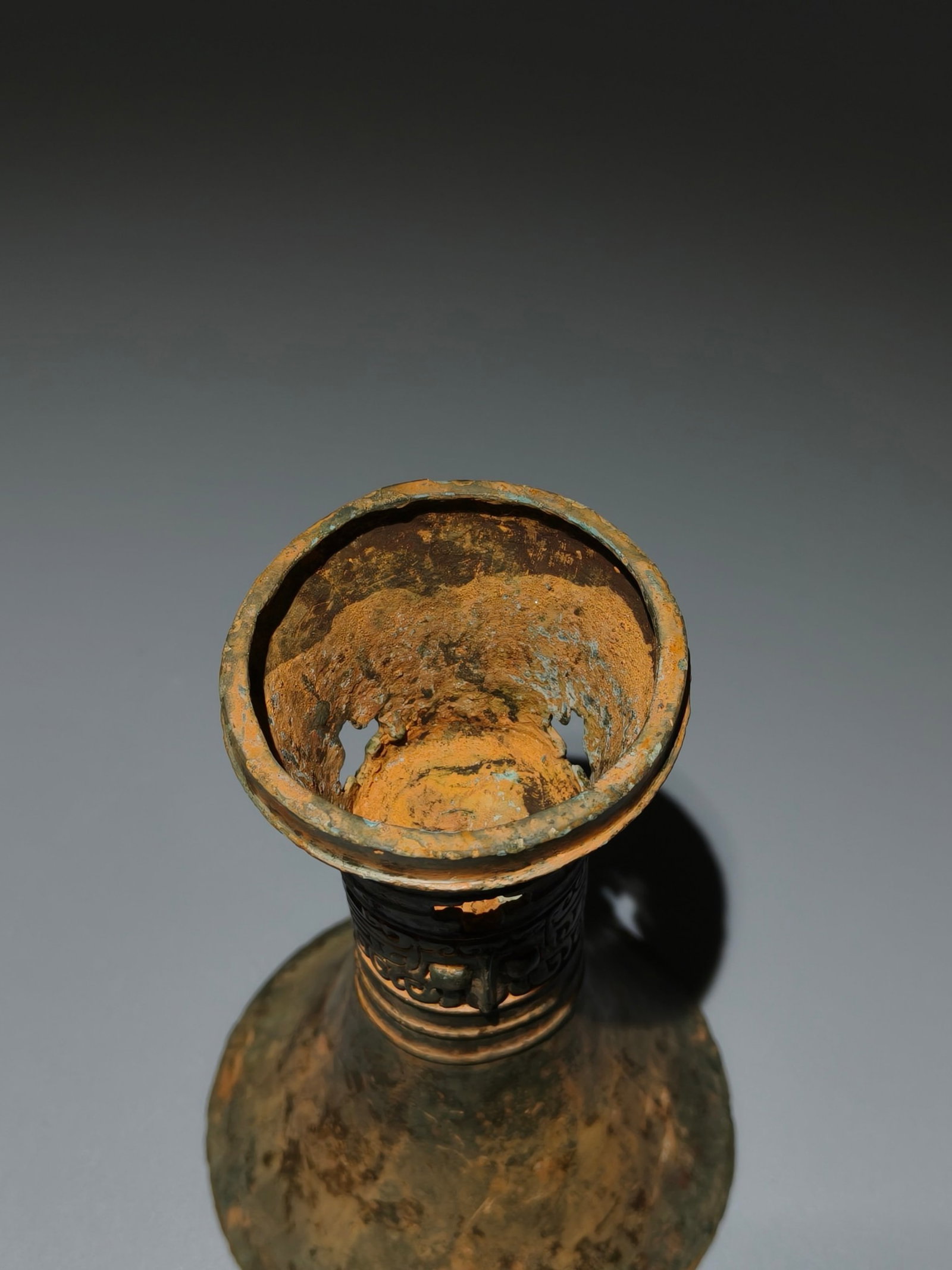 An Archaic Bronze Beast-Face Pattern Gu - 9