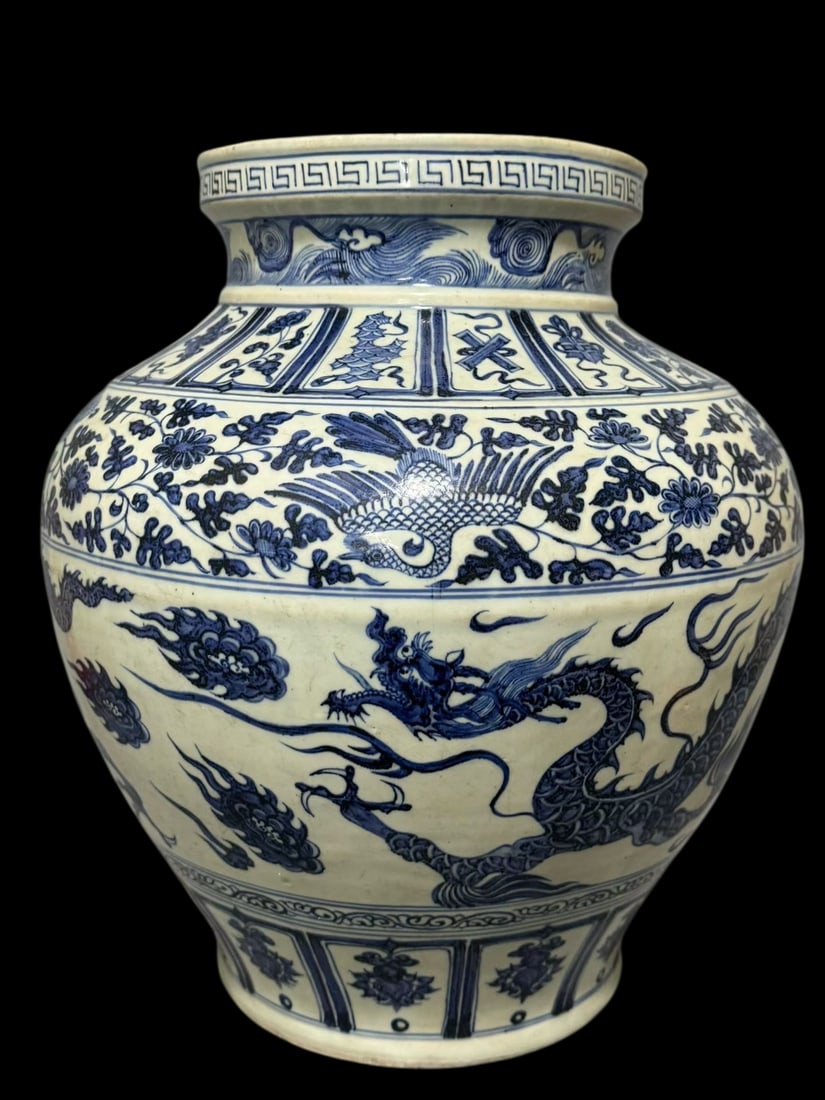A Huge Blue and White Auspicious Cloud,Dragon and Phoenix Pattern Vase (1 of 6)