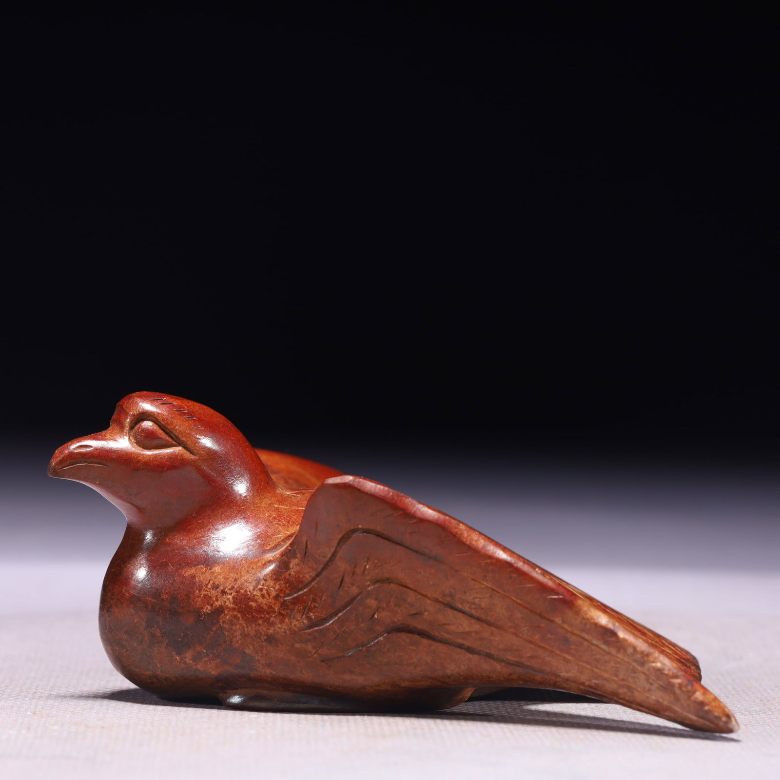 An Exquisite Archaic Jade Bird Ornament: An Exquisite Archaic Jade Bird Ornament,Ancient Time,China,Size:3.9inx4.5inx1.8in,Weight:292g 高古玉鸟摆件,中国远古时期