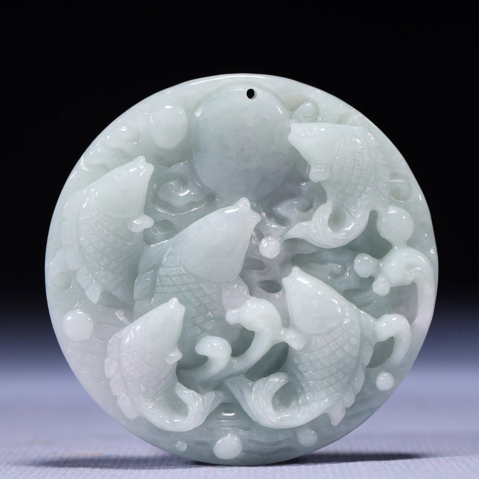 An Exquisite Jadeite Fish Pattern Pendant - 4