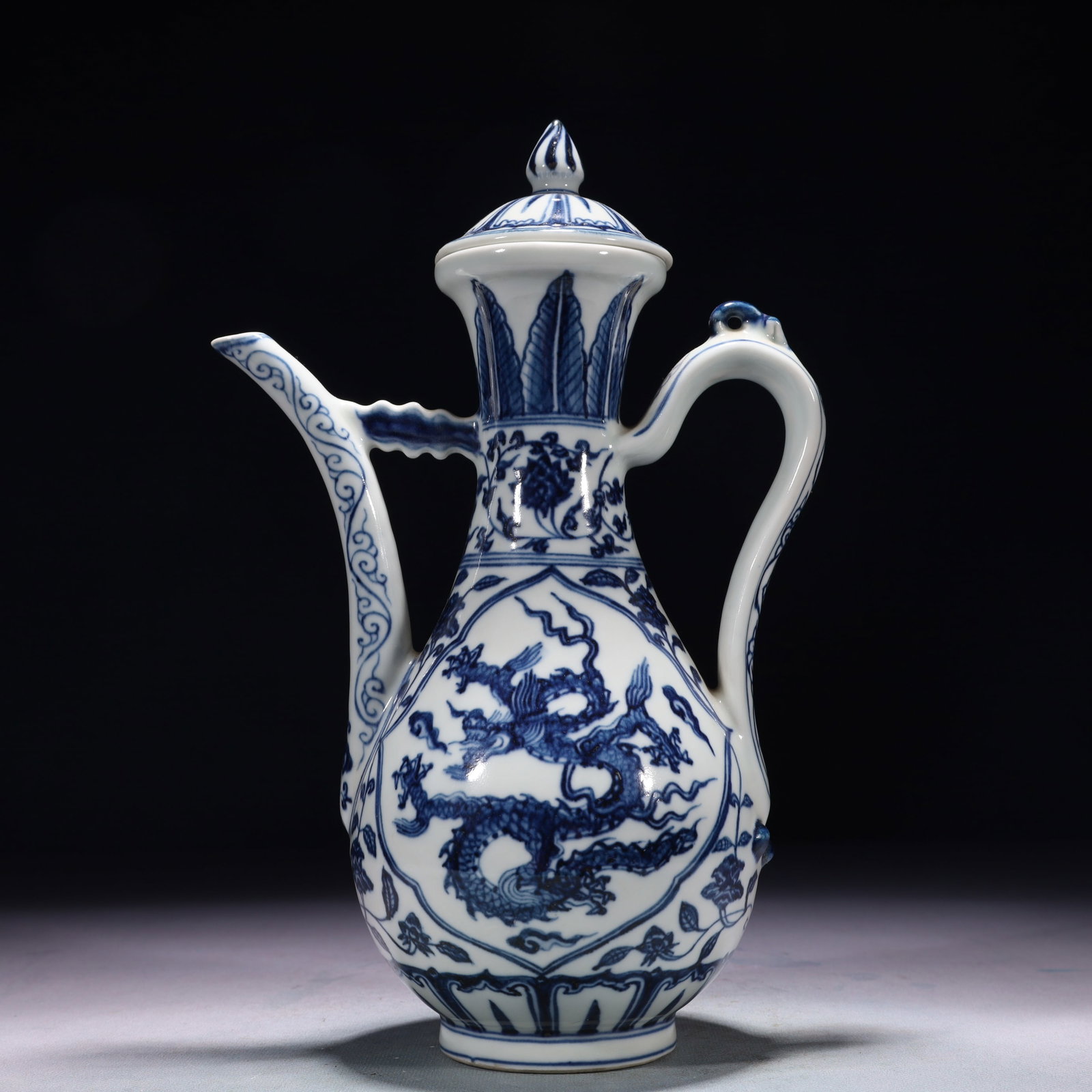 An Exquisite Blue and White Auspicious Cloud and Dragon Pattern Ewer - 9