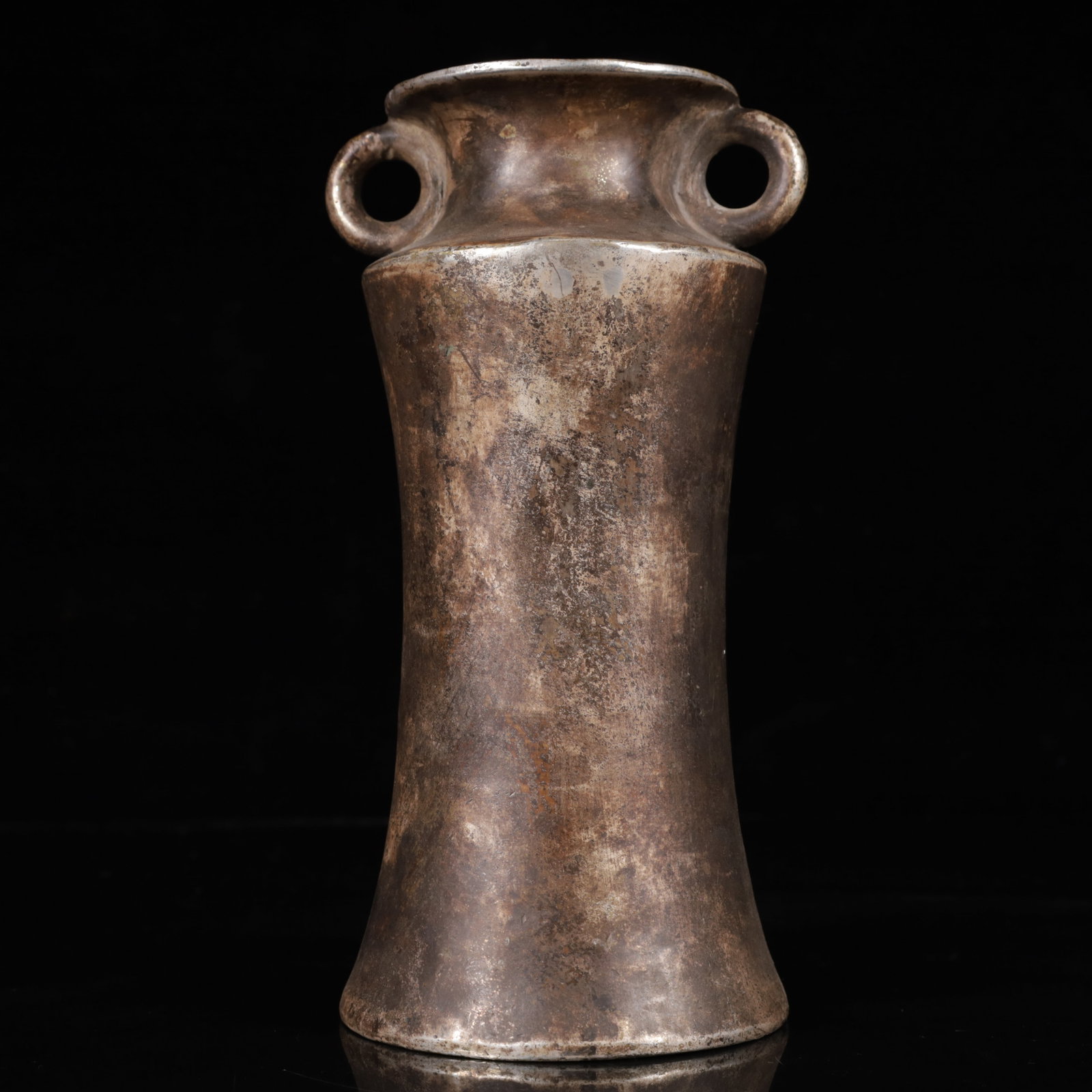 An Exquisite Silver-Plated Bronze Double-Ears Vase: An Exquisite Silver-Plated Bronze Double-Ears Vase,Ming Dynasty,China,Xuande Six-Character Mark,Size:4.7inx8.9in,Weight:1350g 铜镀银双耳瓶,中国明&